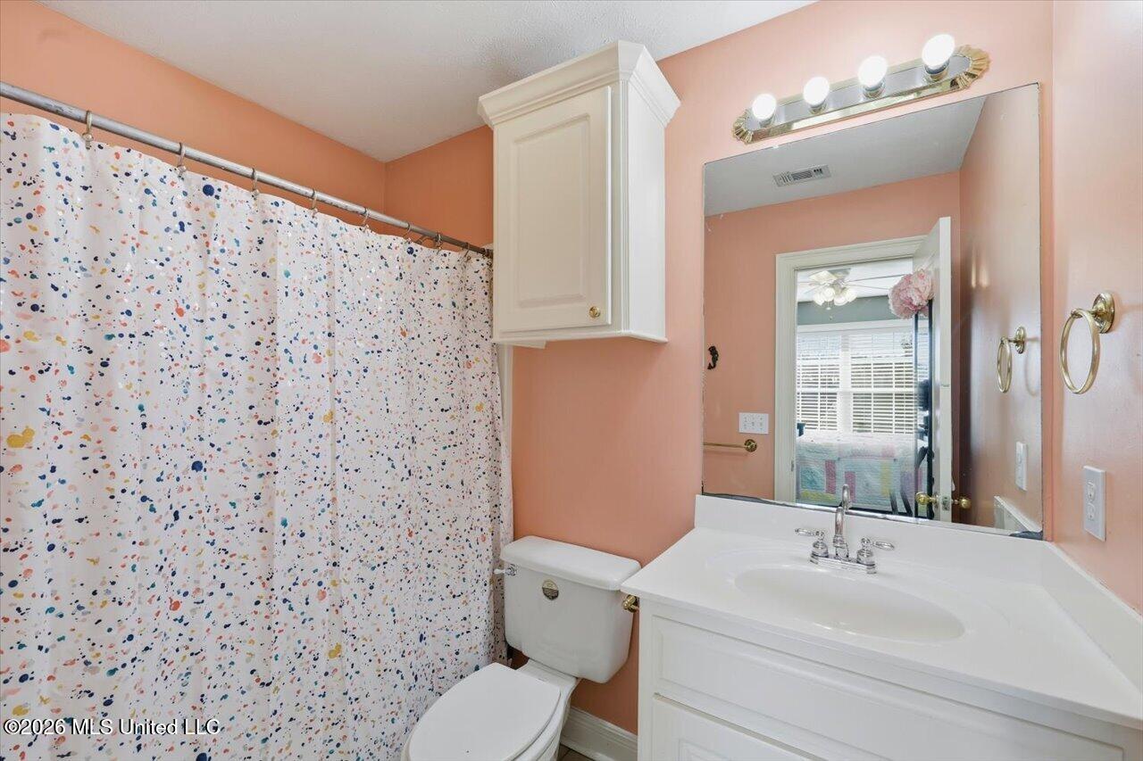 104 Merlot Cove Property Photo 28
