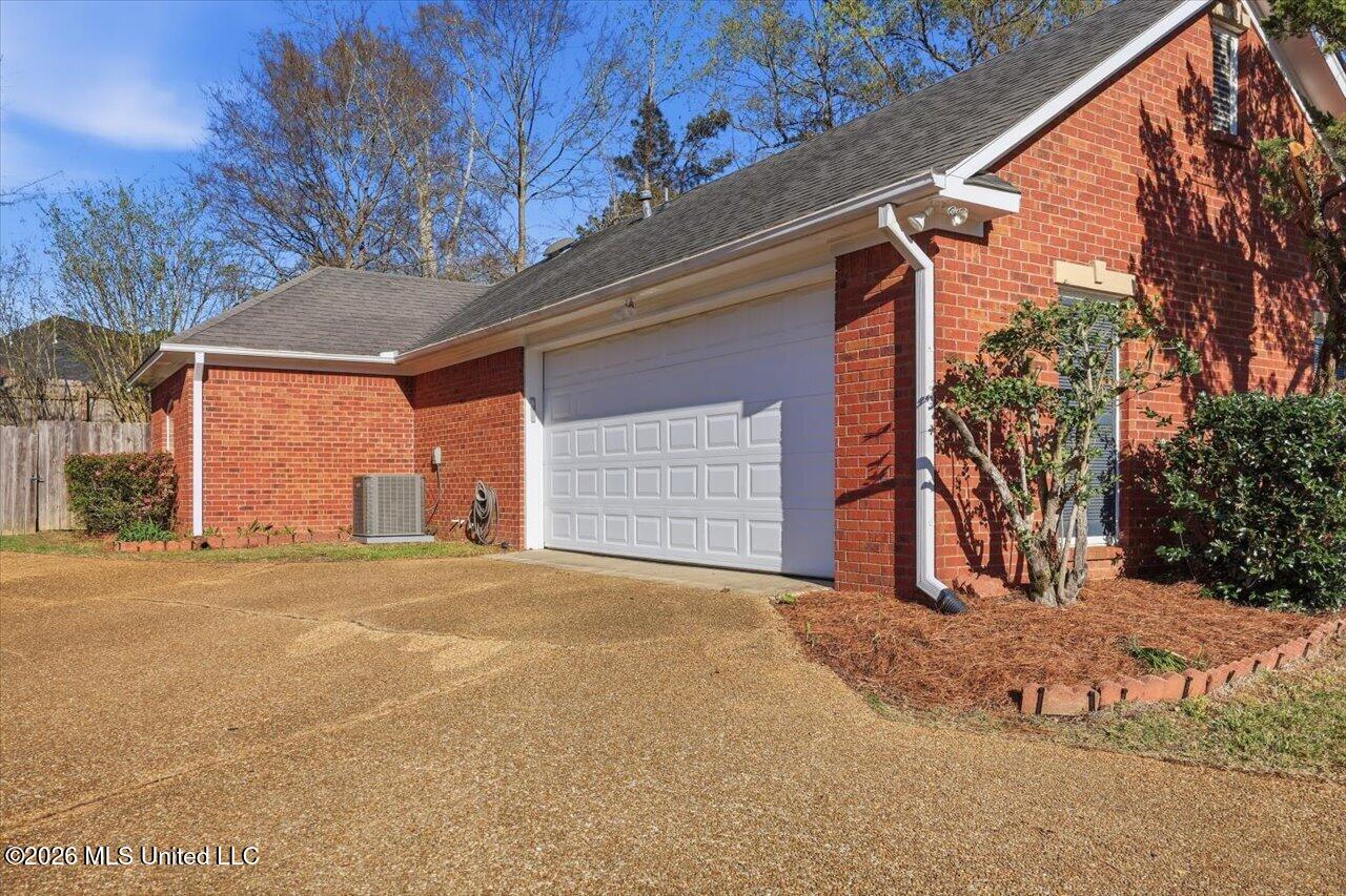 104 Merlot Cove Property Photo 38