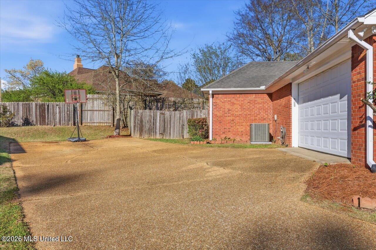 104 Merlot Cove Property Photo 39