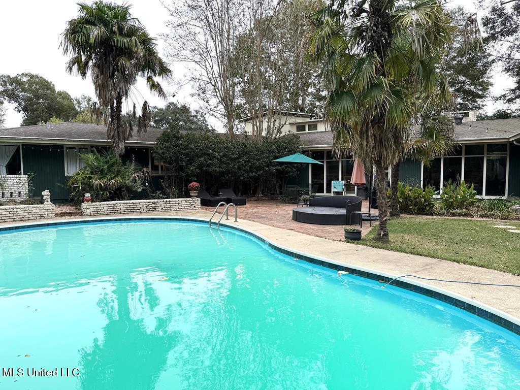 102 Dana Road Property Photo 4