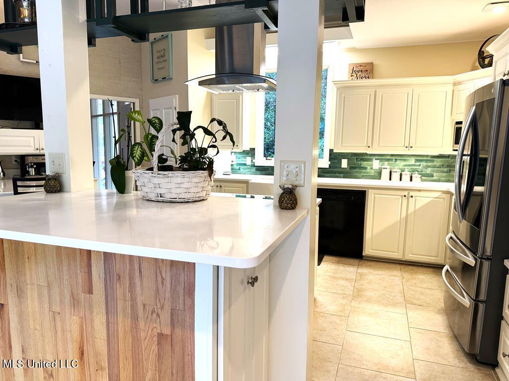 102 Dana Road Property Photo 15