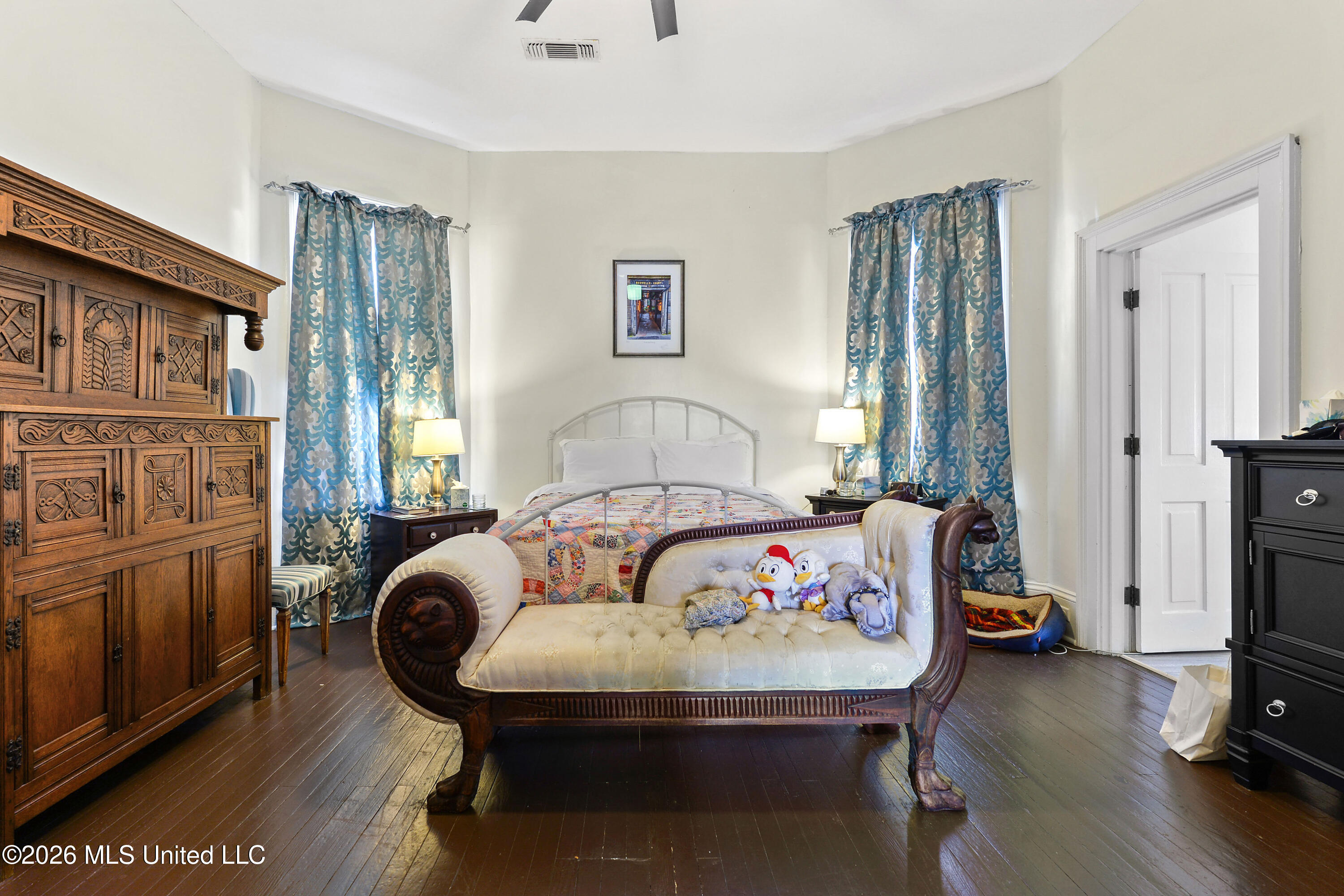 620 Howard Avenue Property Photo 17