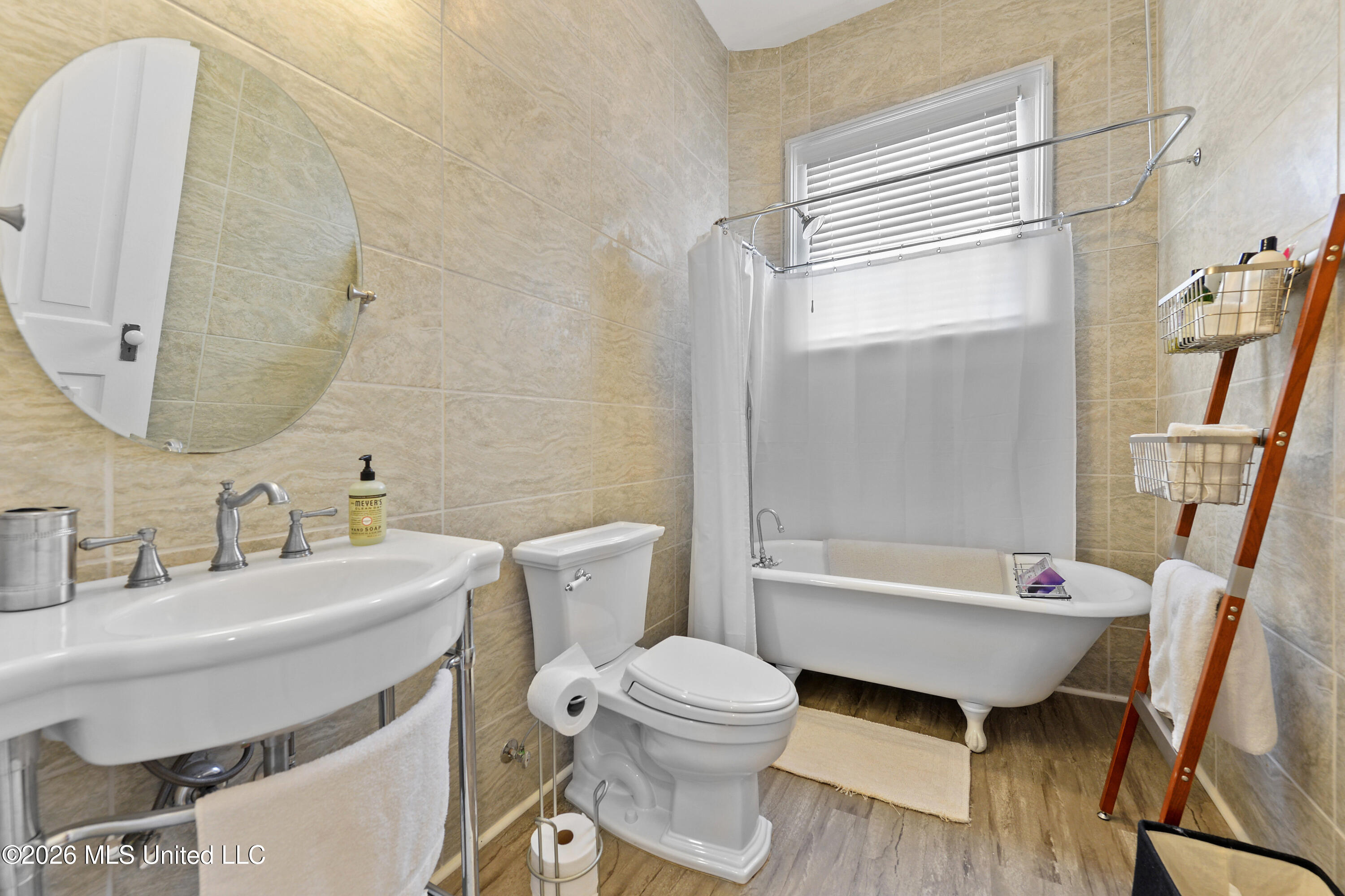 620 Howard Avenue Property Photo 25