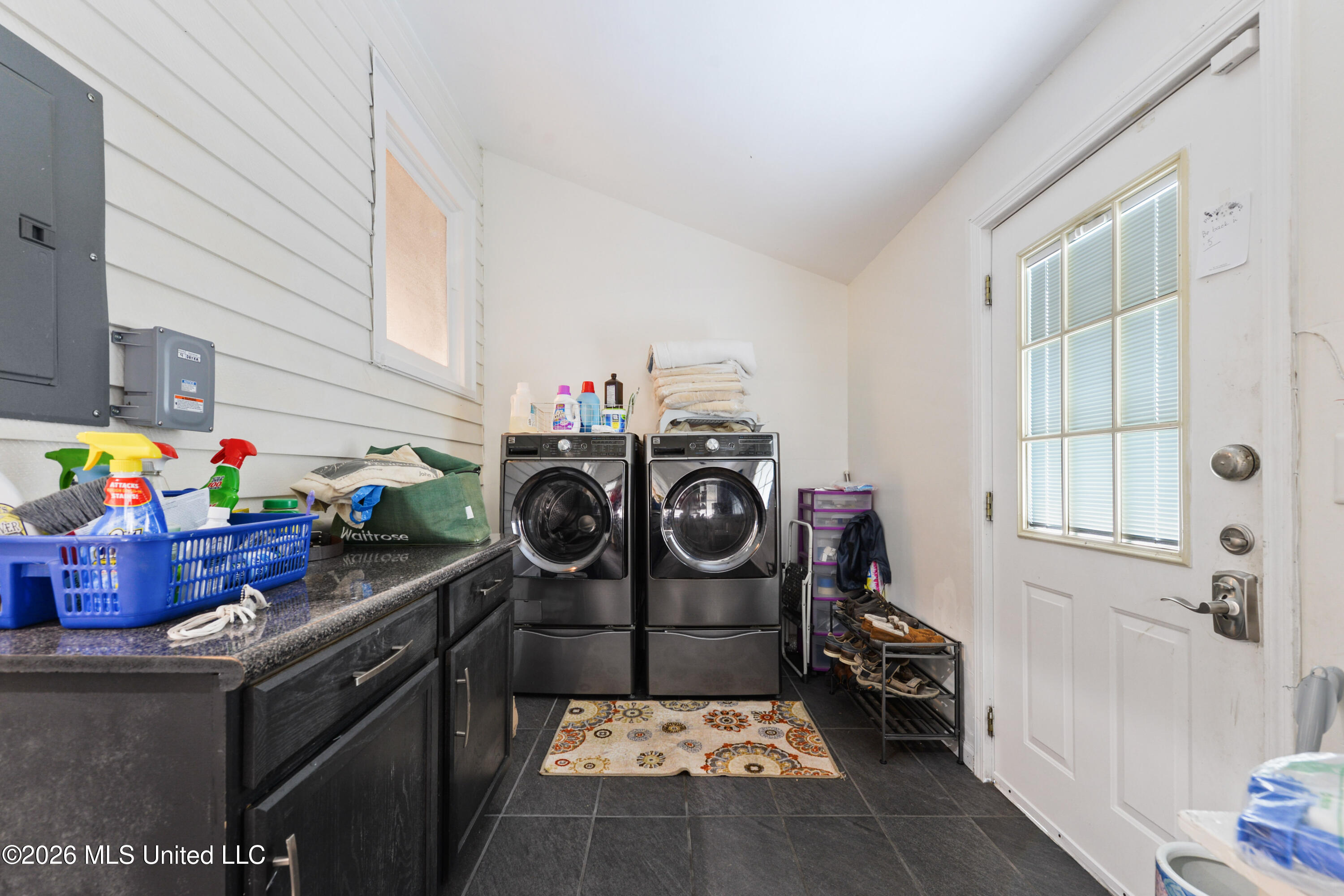 620 Howard Avenue Property Photo 30