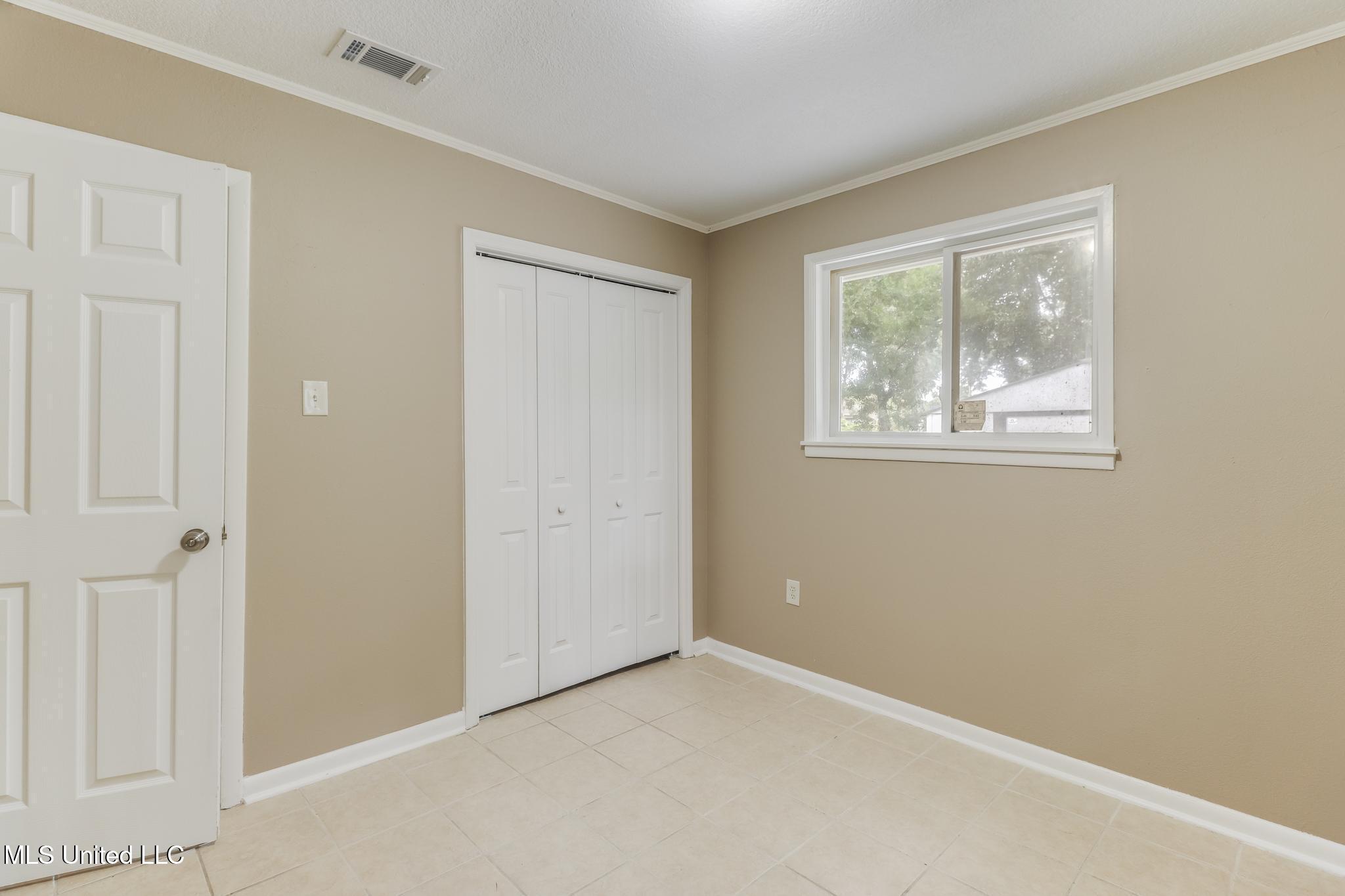 511 E Old Pass Road Property Photo 13