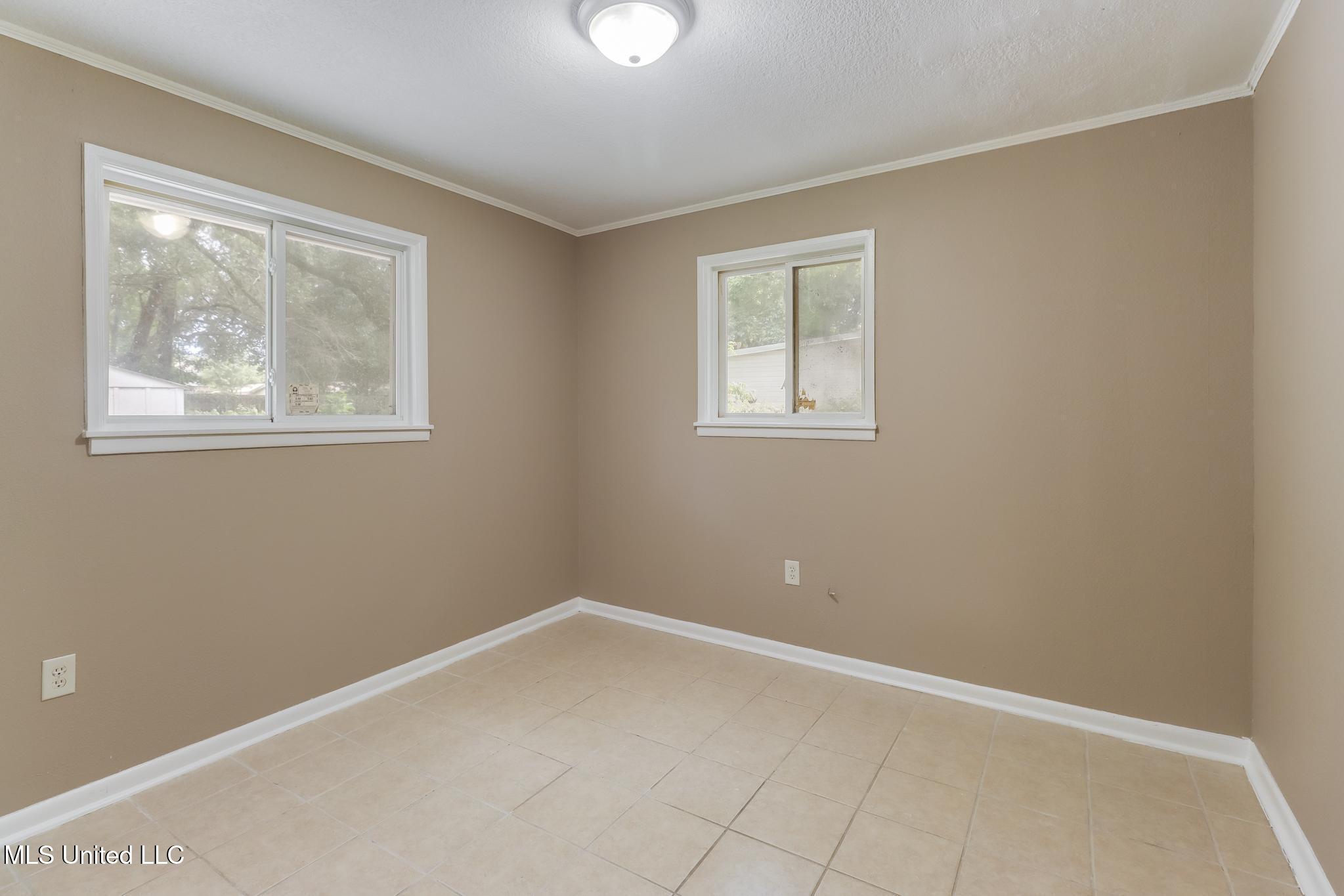 511 E Old Pass Road Property Photo 14