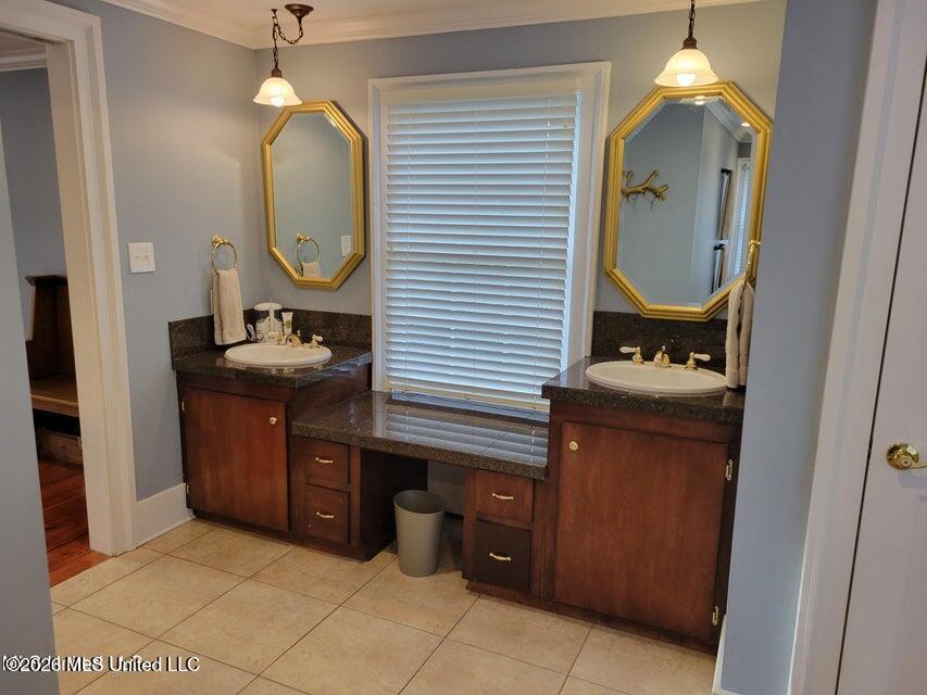 708 Orleans Street Property Photo 17