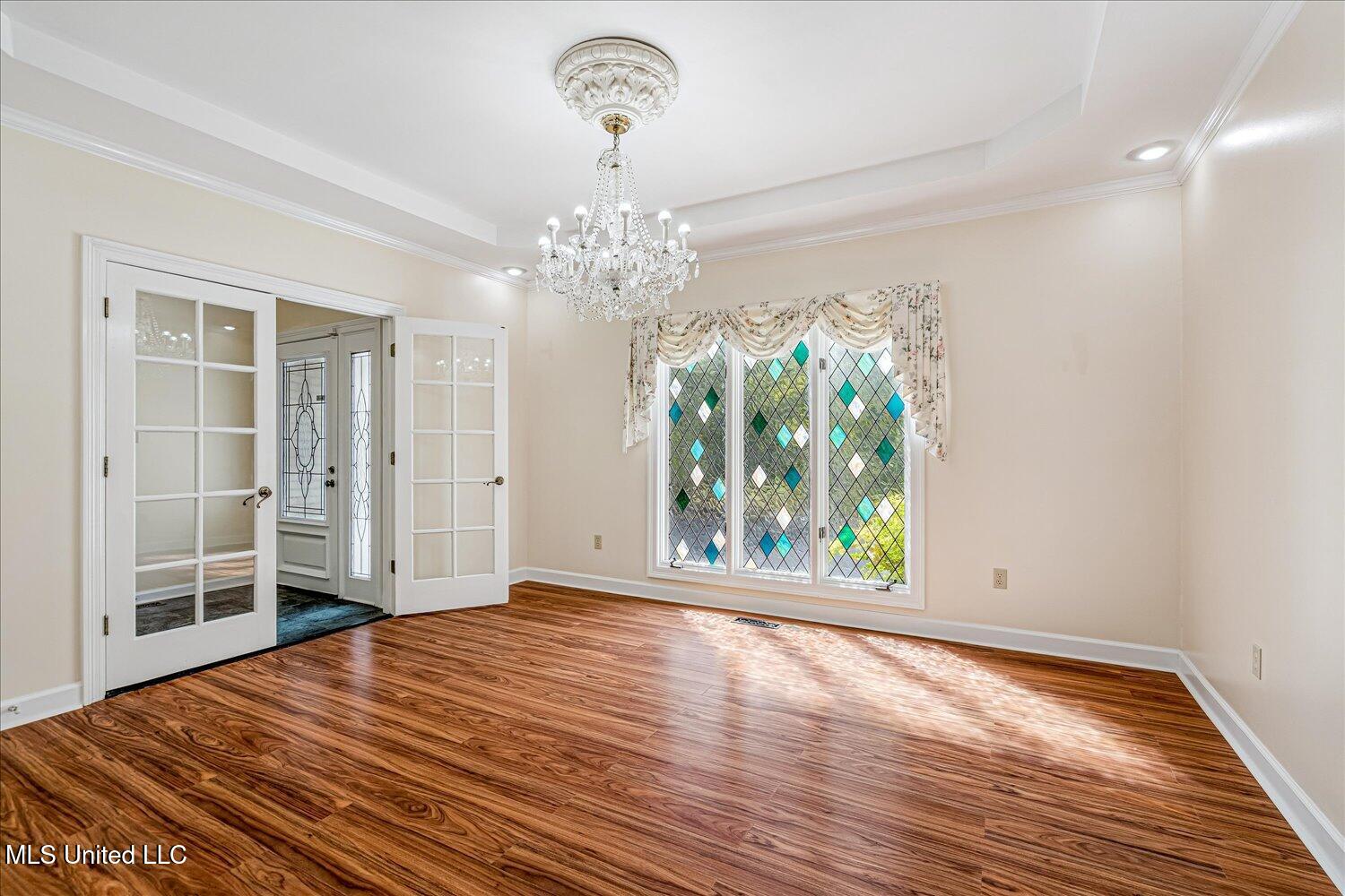 1590 Epping Forest Drive Property Photo 5