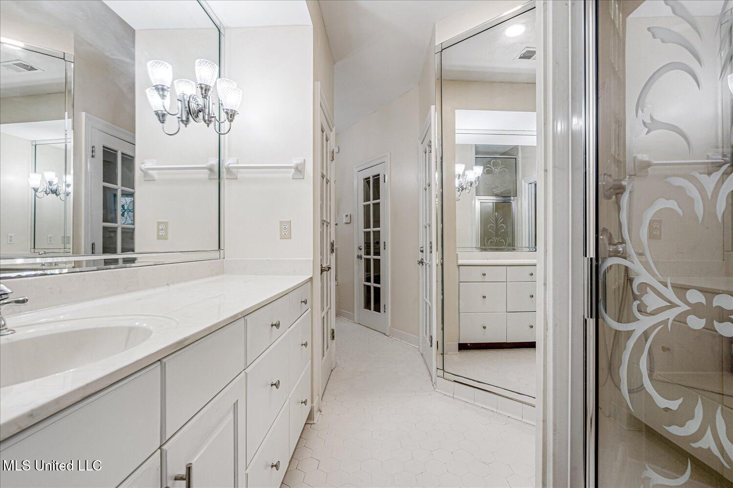1590 Epping Forest Drive Property Photo 25