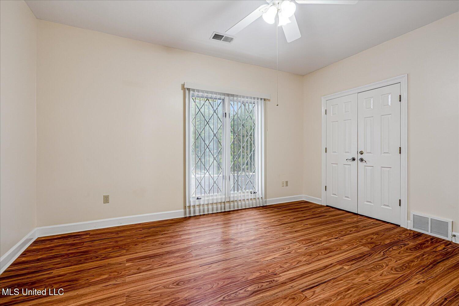1590 Epping Forest Drive Property Photo 26