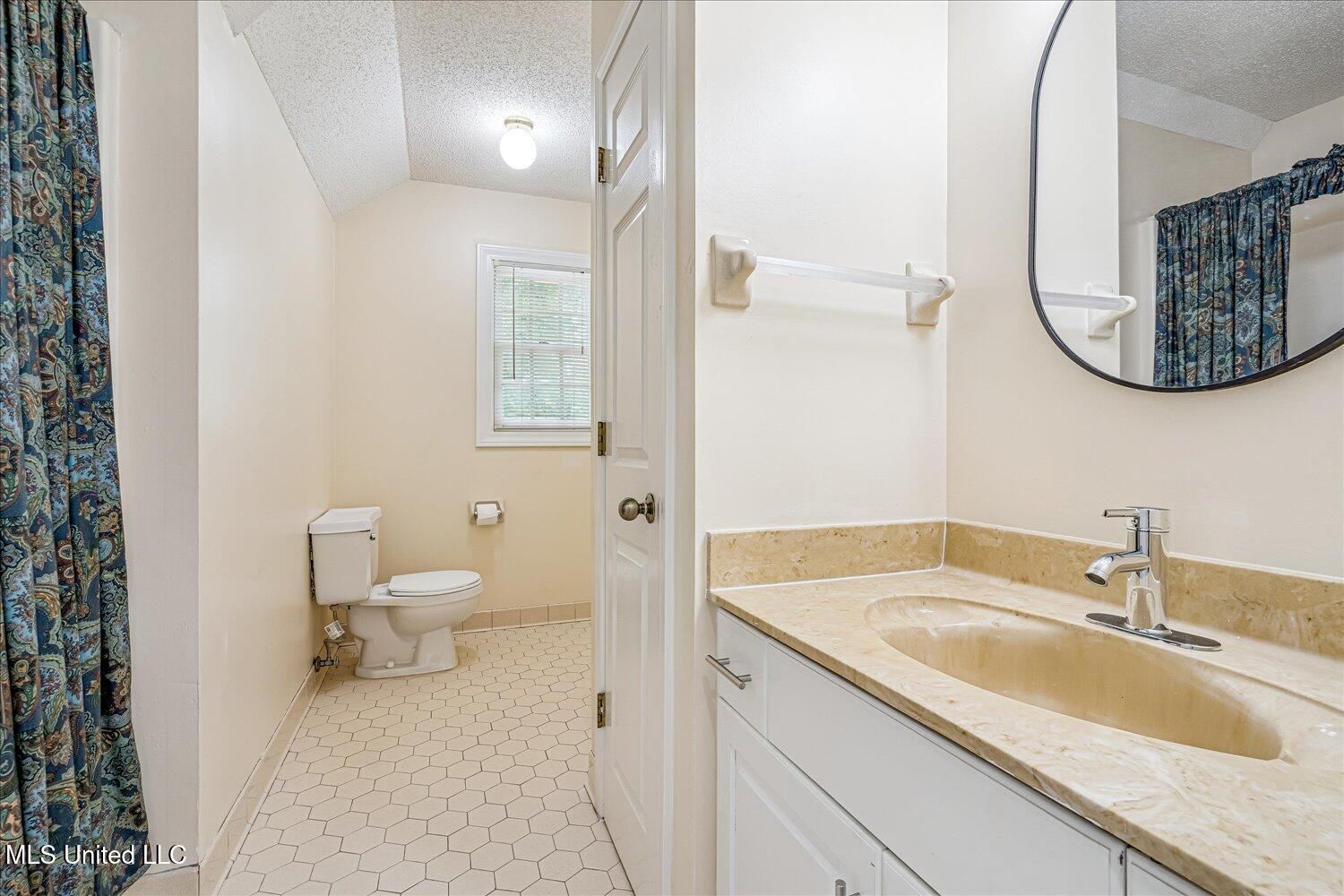 1590 Epping Forest Drive Property Photo 38