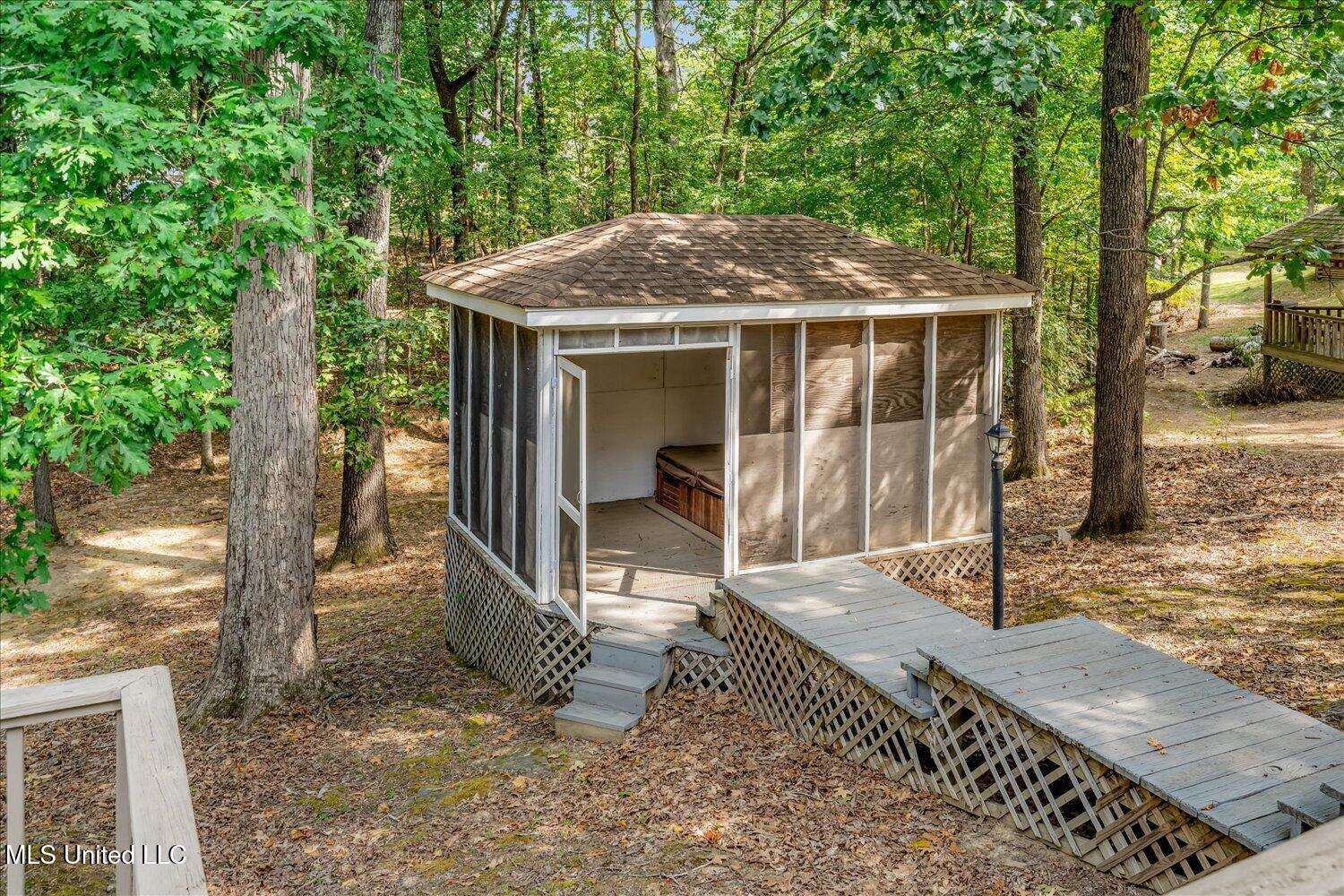 1590 Epping Forest Drive Property Photo 44