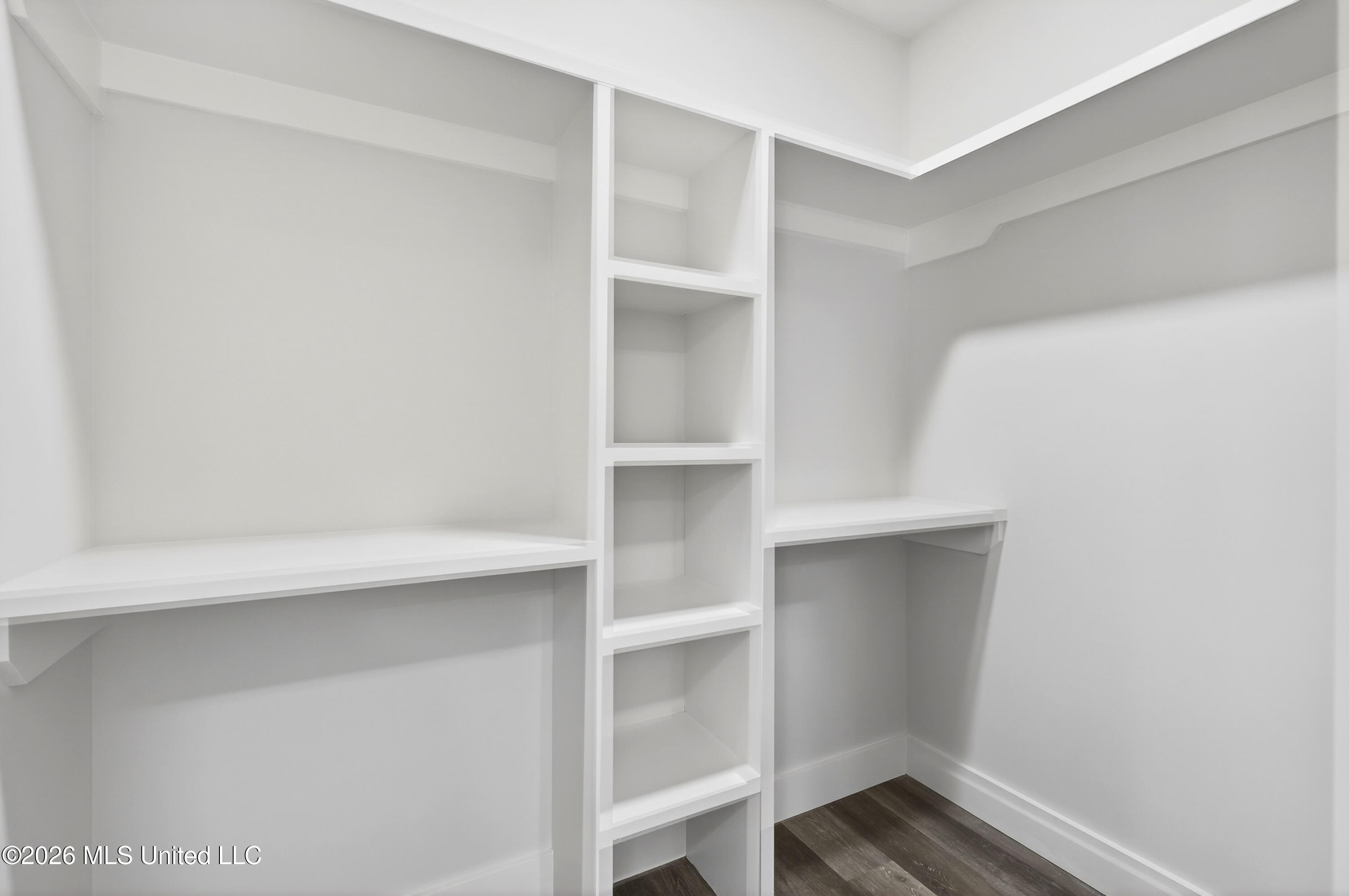2041 Southern Avenue Property Photo 24