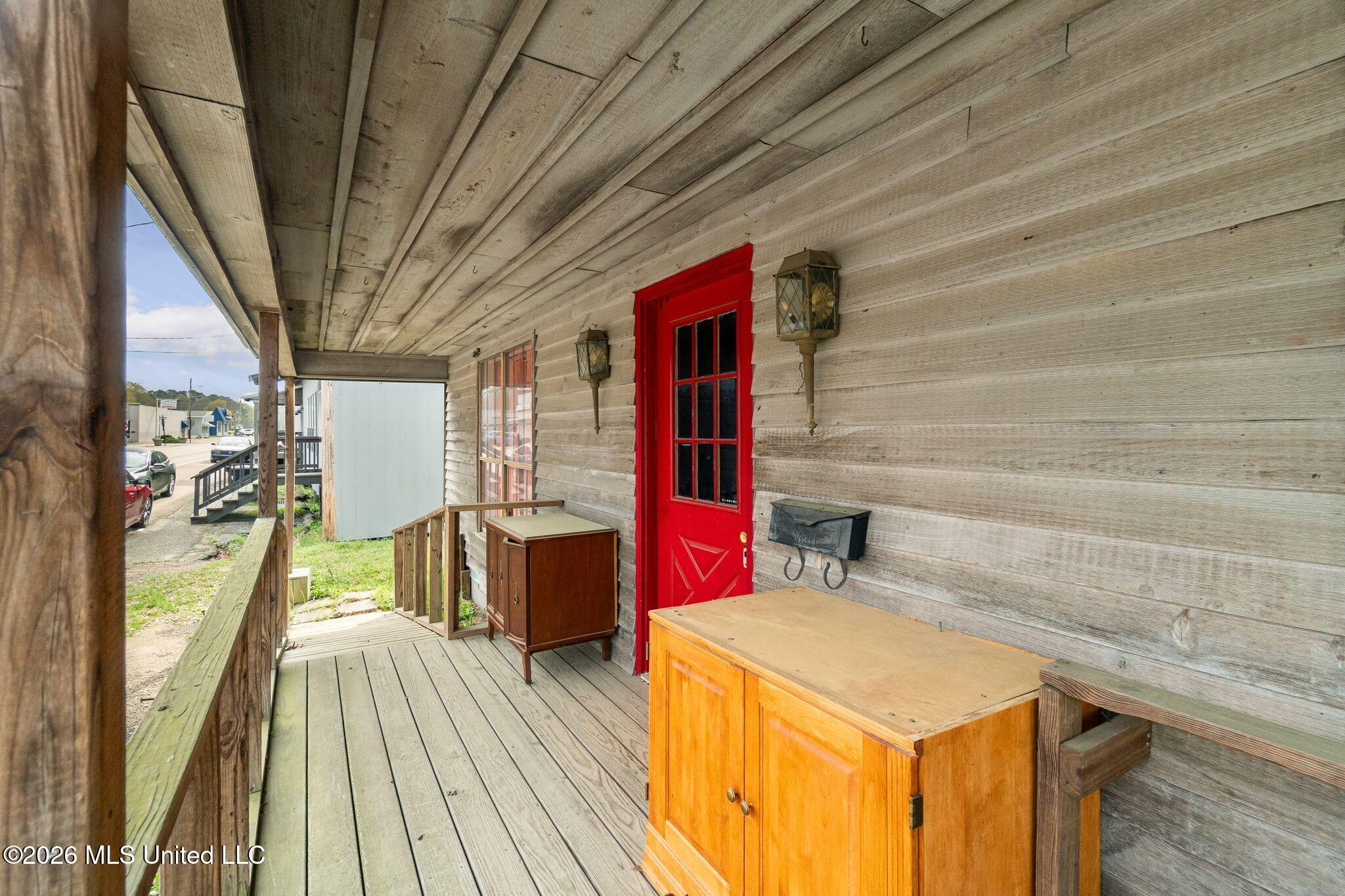 1629 Simpson Highway 149 Property Photo 3