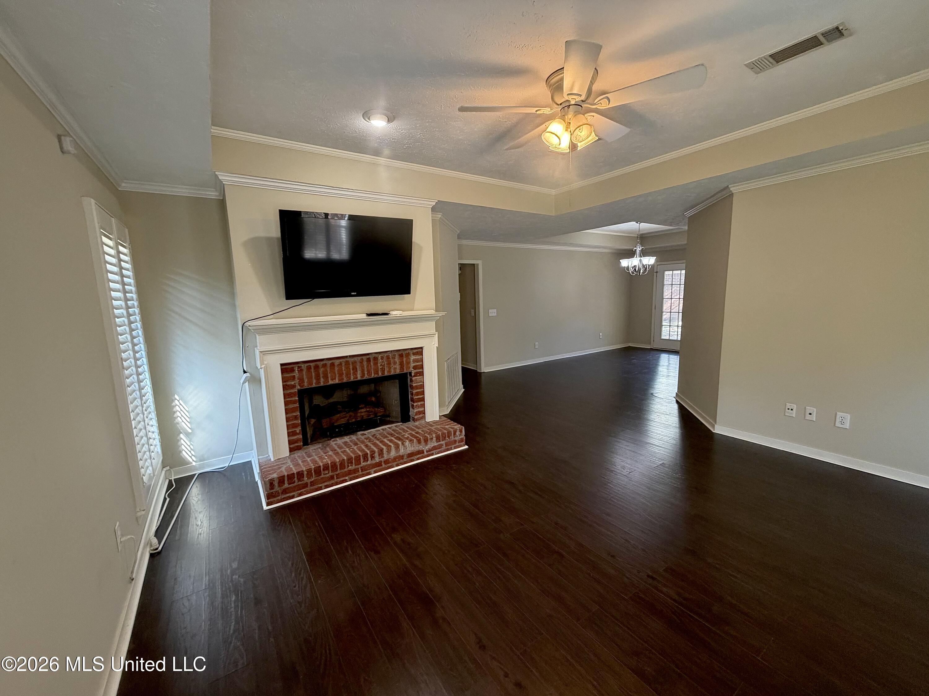490 Brookstone Drive Property Photo 9