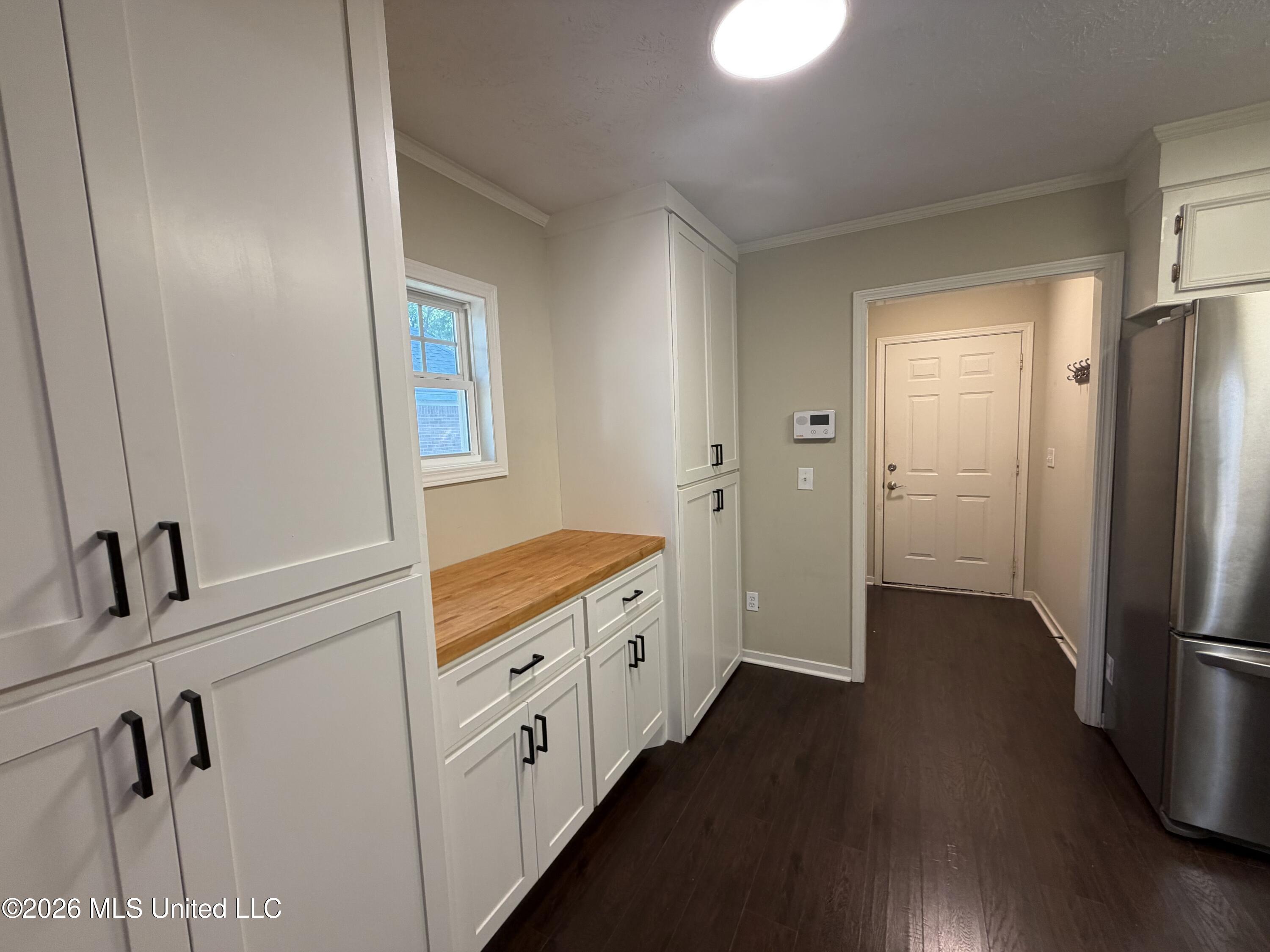 490 Brookstone Drive Property Photo 15