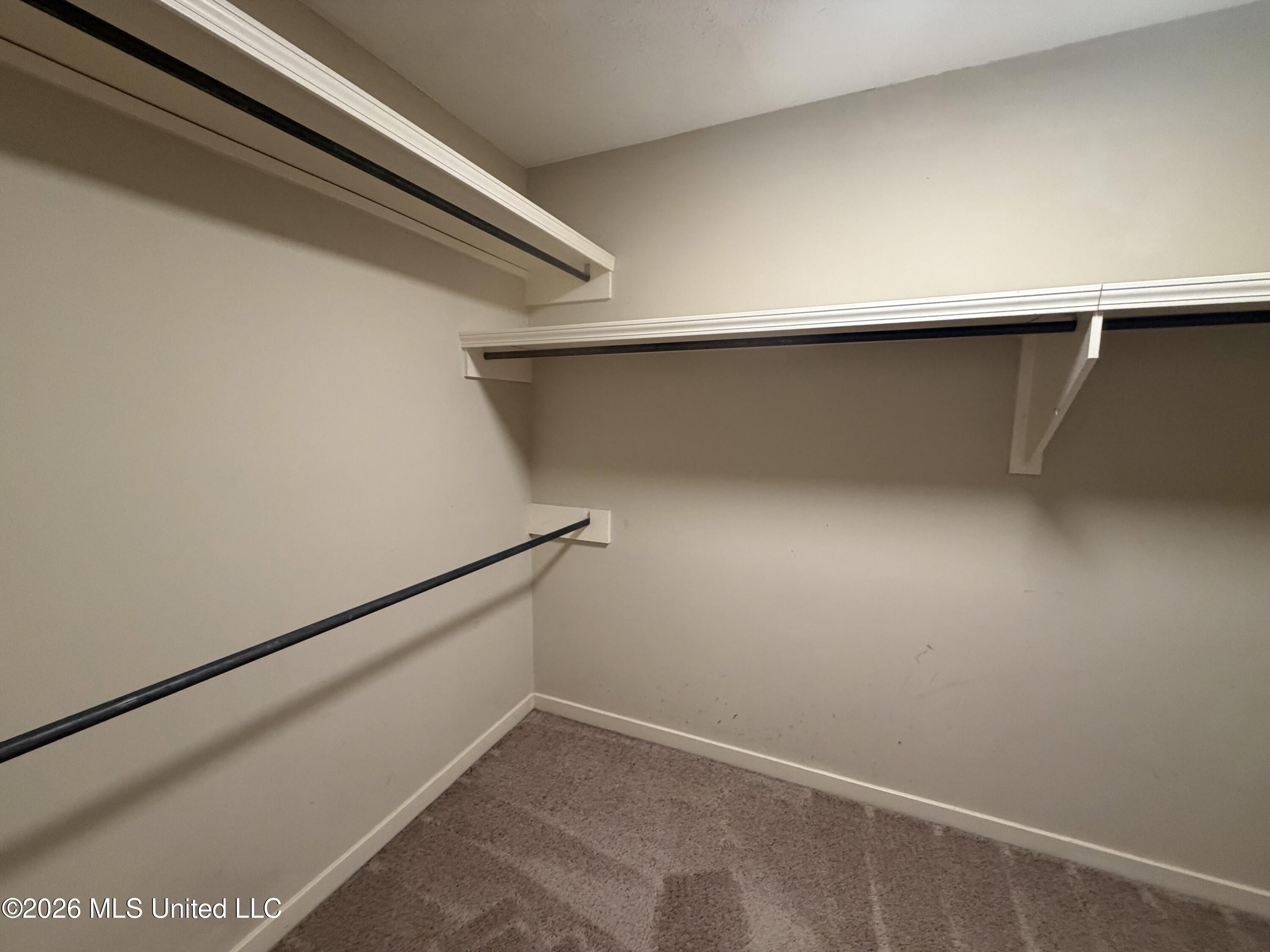 490 Brookstone Drive Property Photo 36