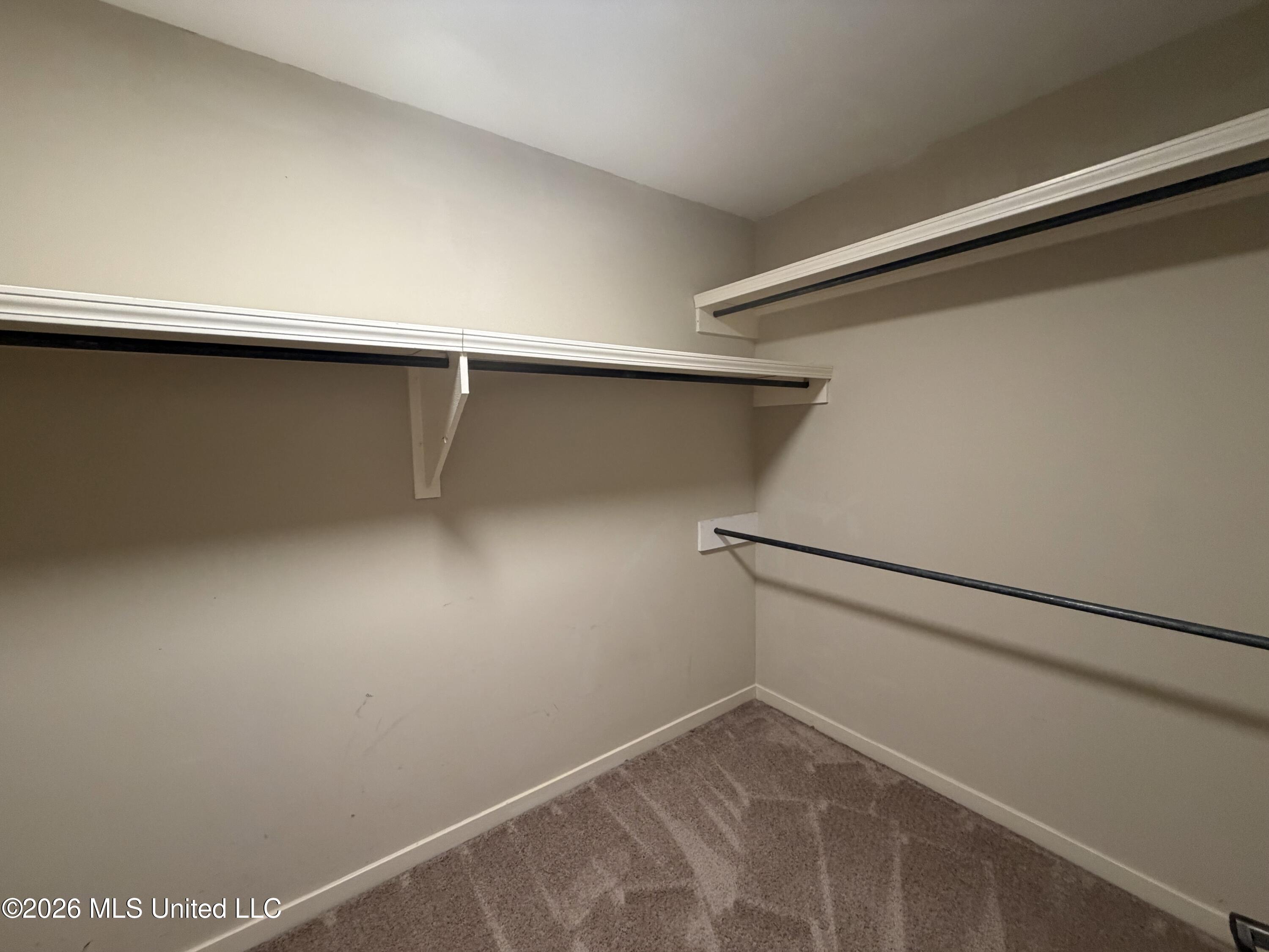 490 Brookstone Drive Property Photo 37
