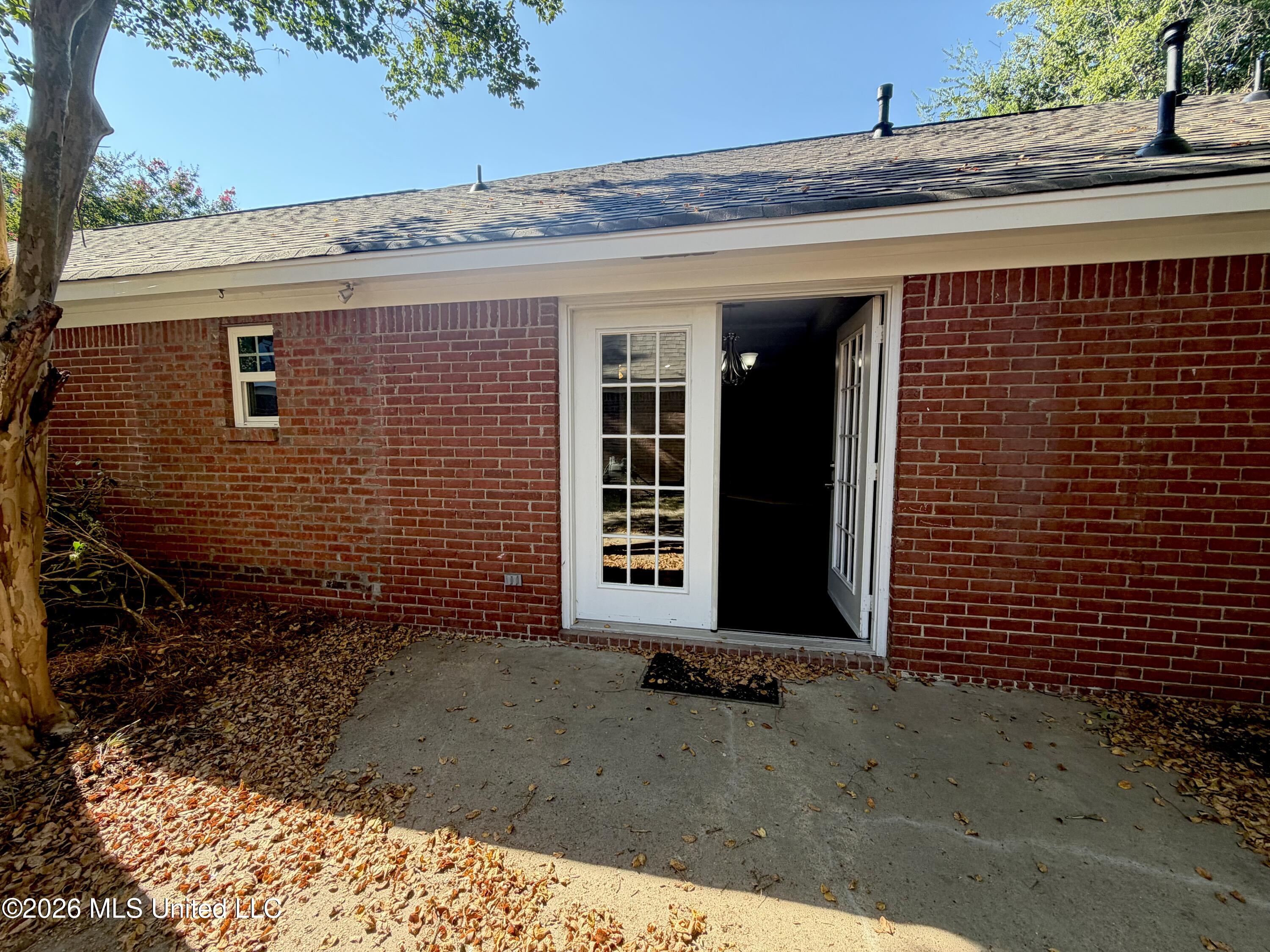 490 Brookstone Drive Property Photo 46