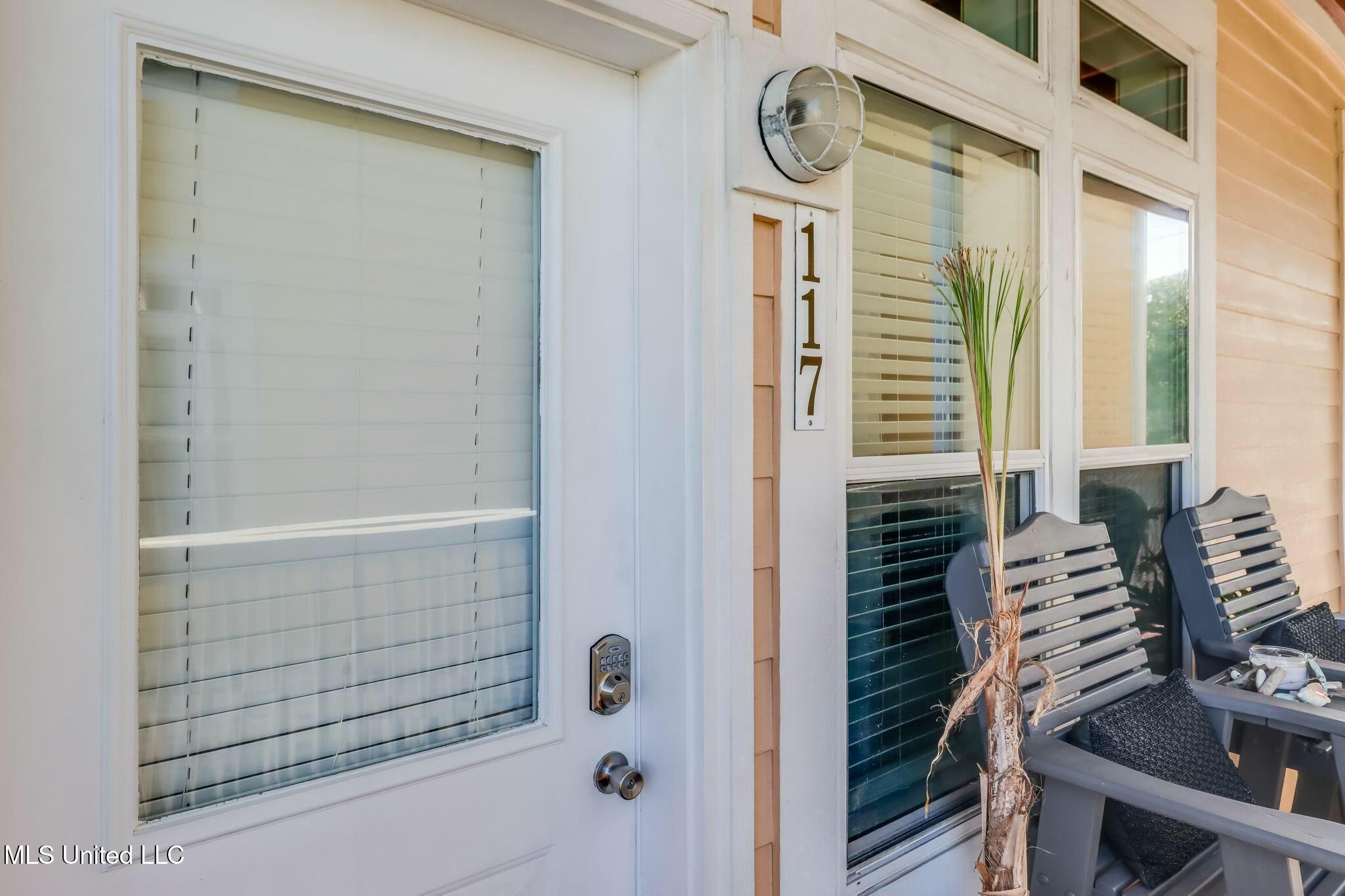 1515 E Beach Boulevard Property Photo 5