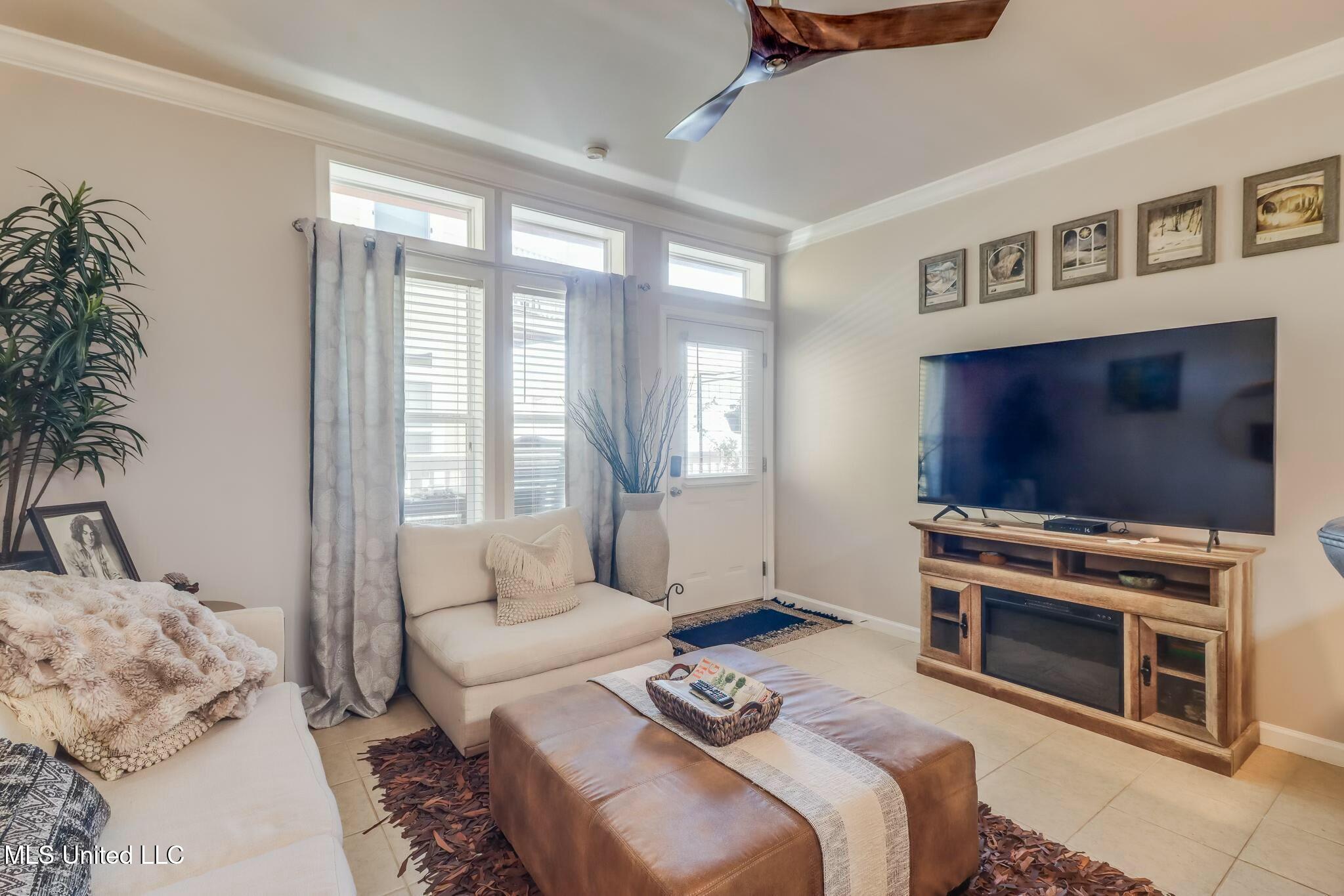 1515 E Beach Boulevard Property Photo 6