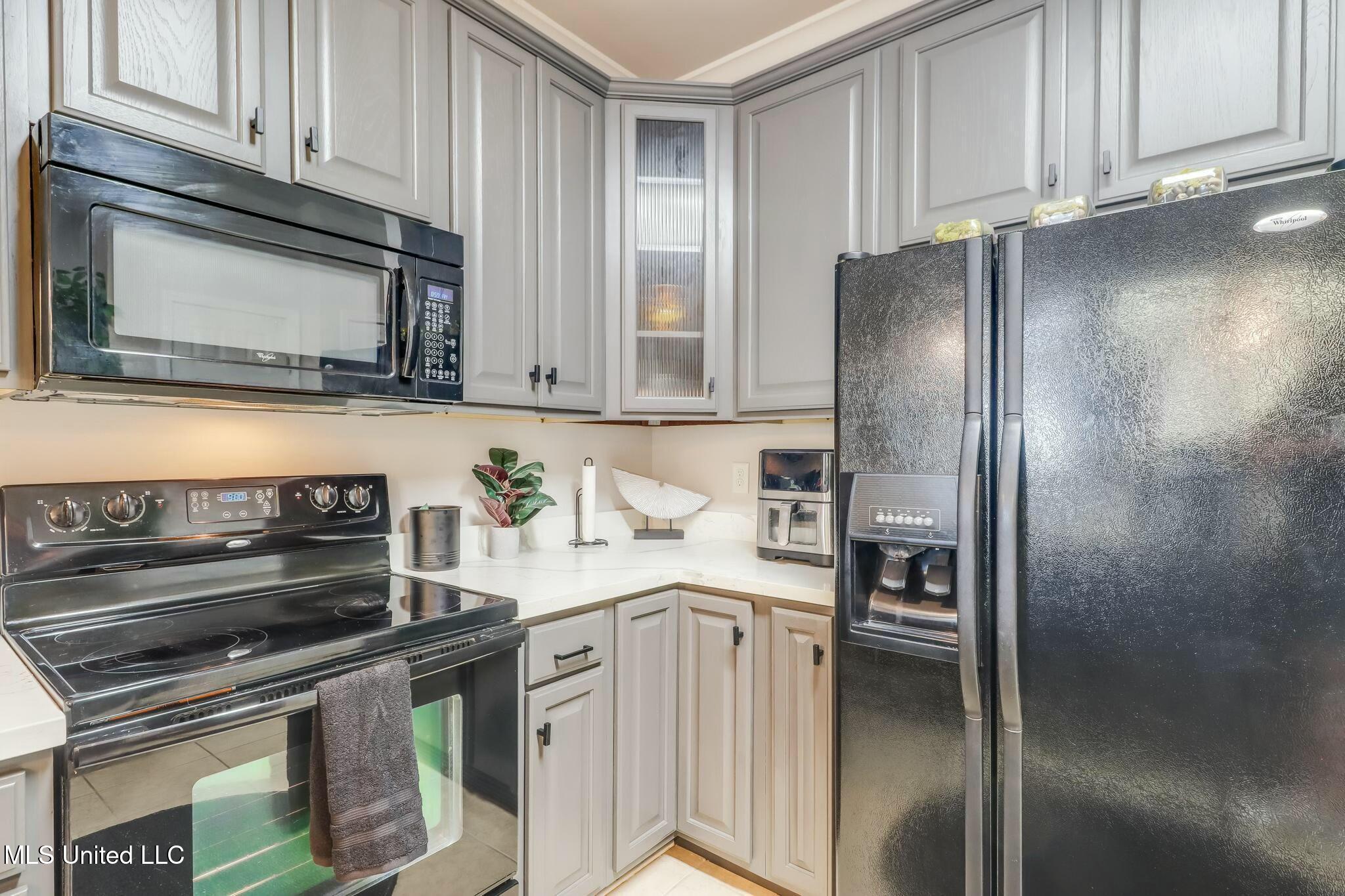 1515 E Beach Boulevard Property Photo 9