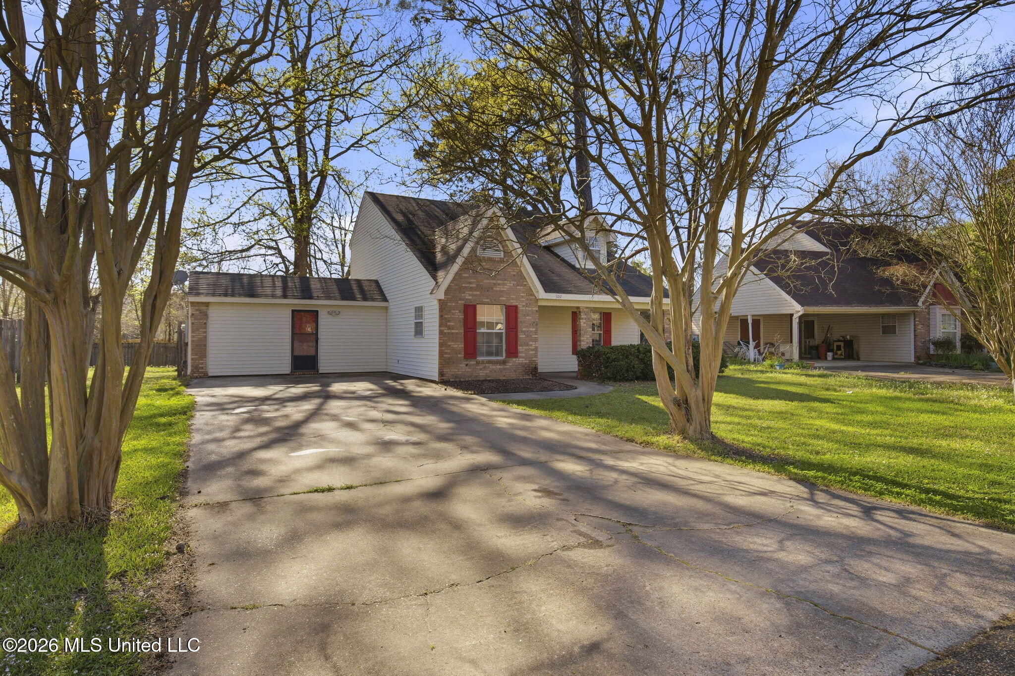 3037 Willow Drive Property Photo 2