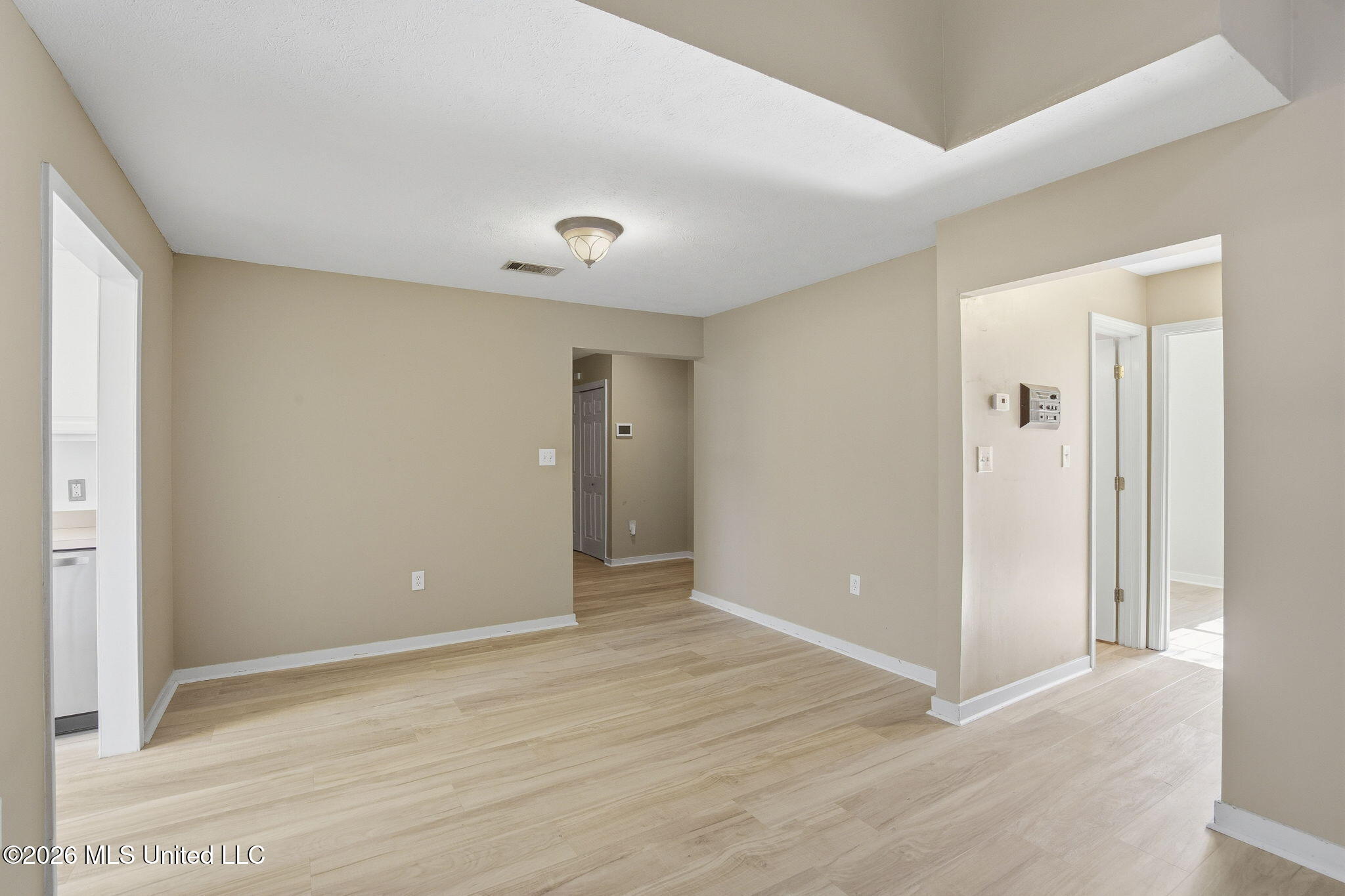 3037 Willow Drive Property Photo 12