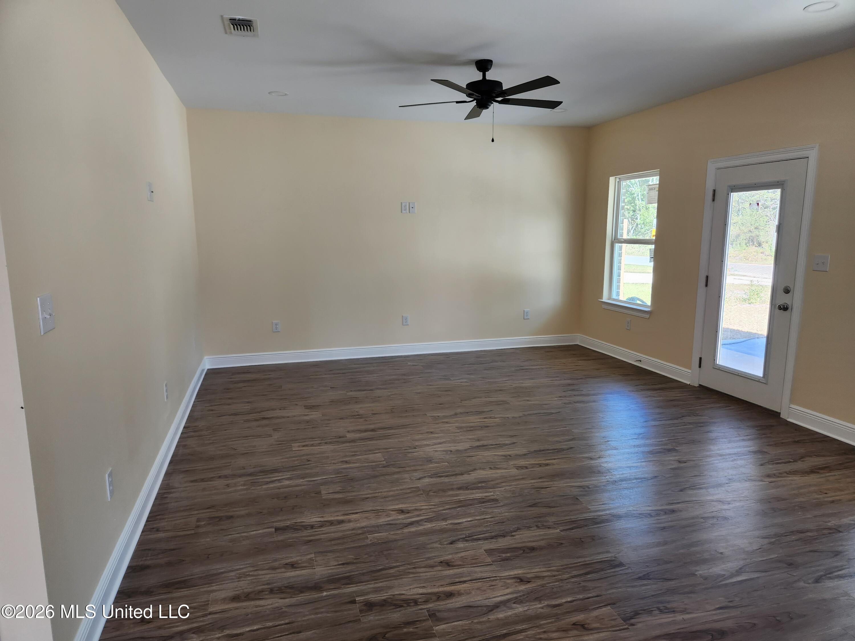 2001 Barracuda Drive Property Photo 8