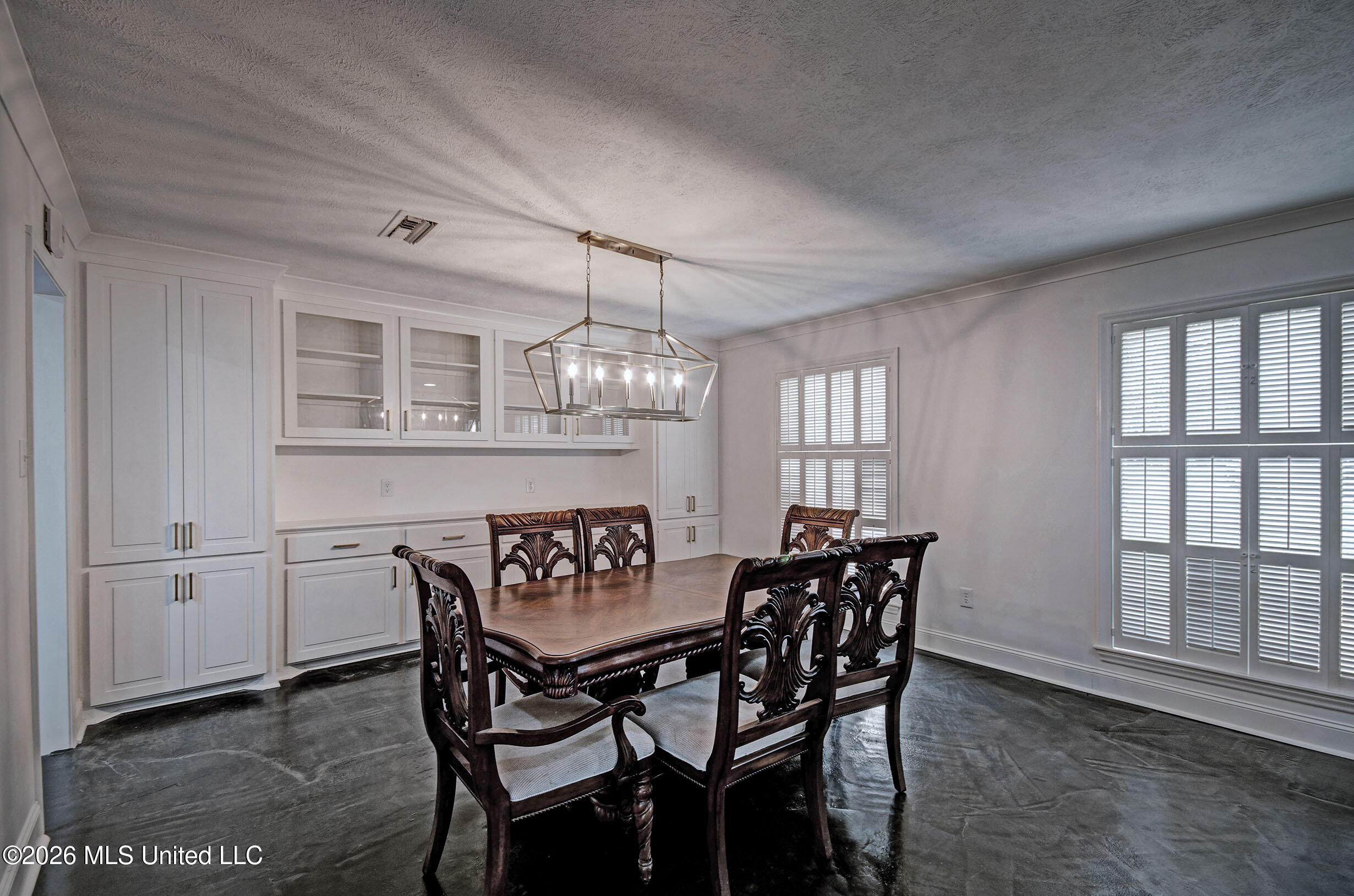 455 Armour Drive Property Photo 6