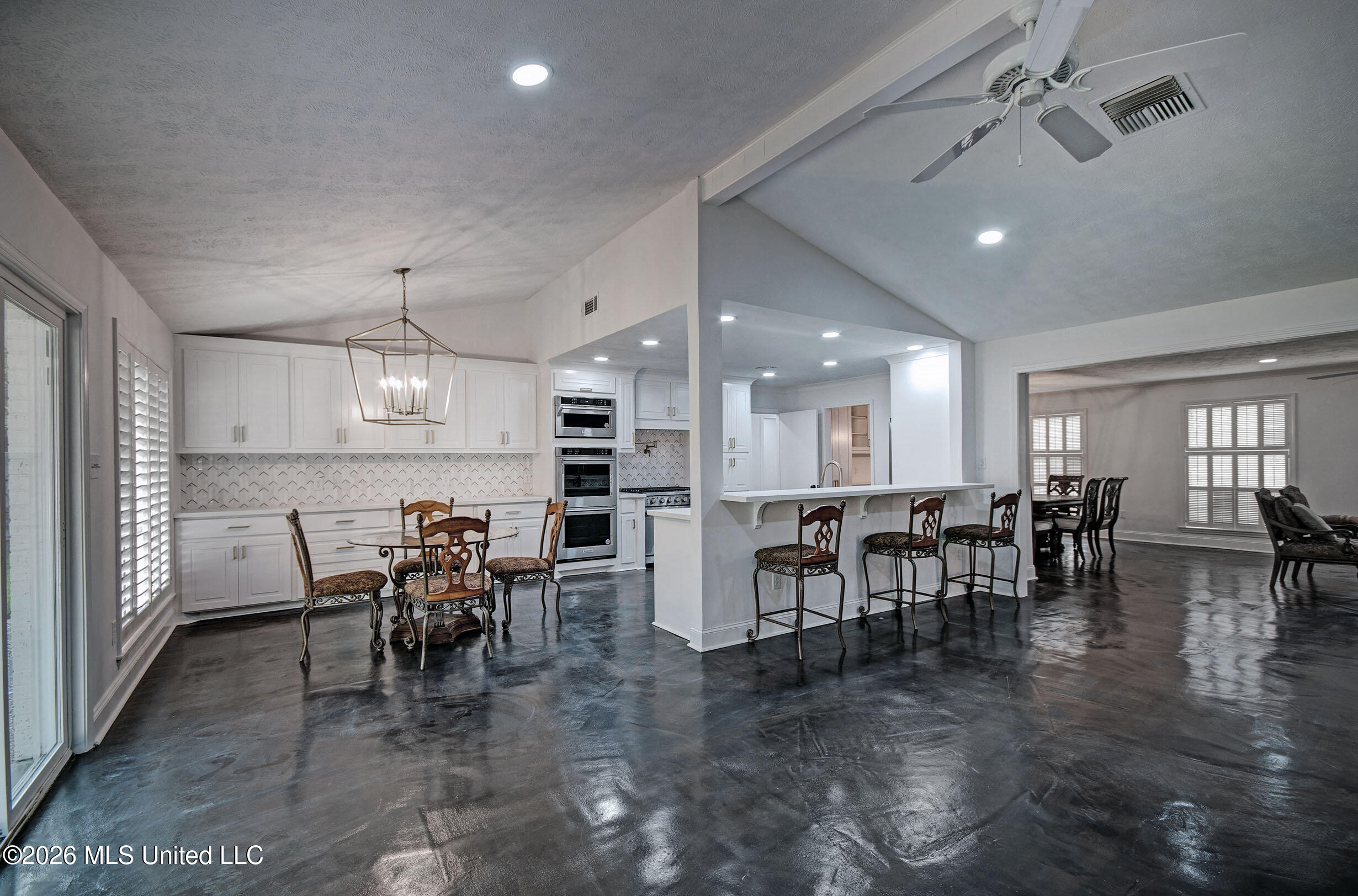 455 Armour Drive Property Photo 10