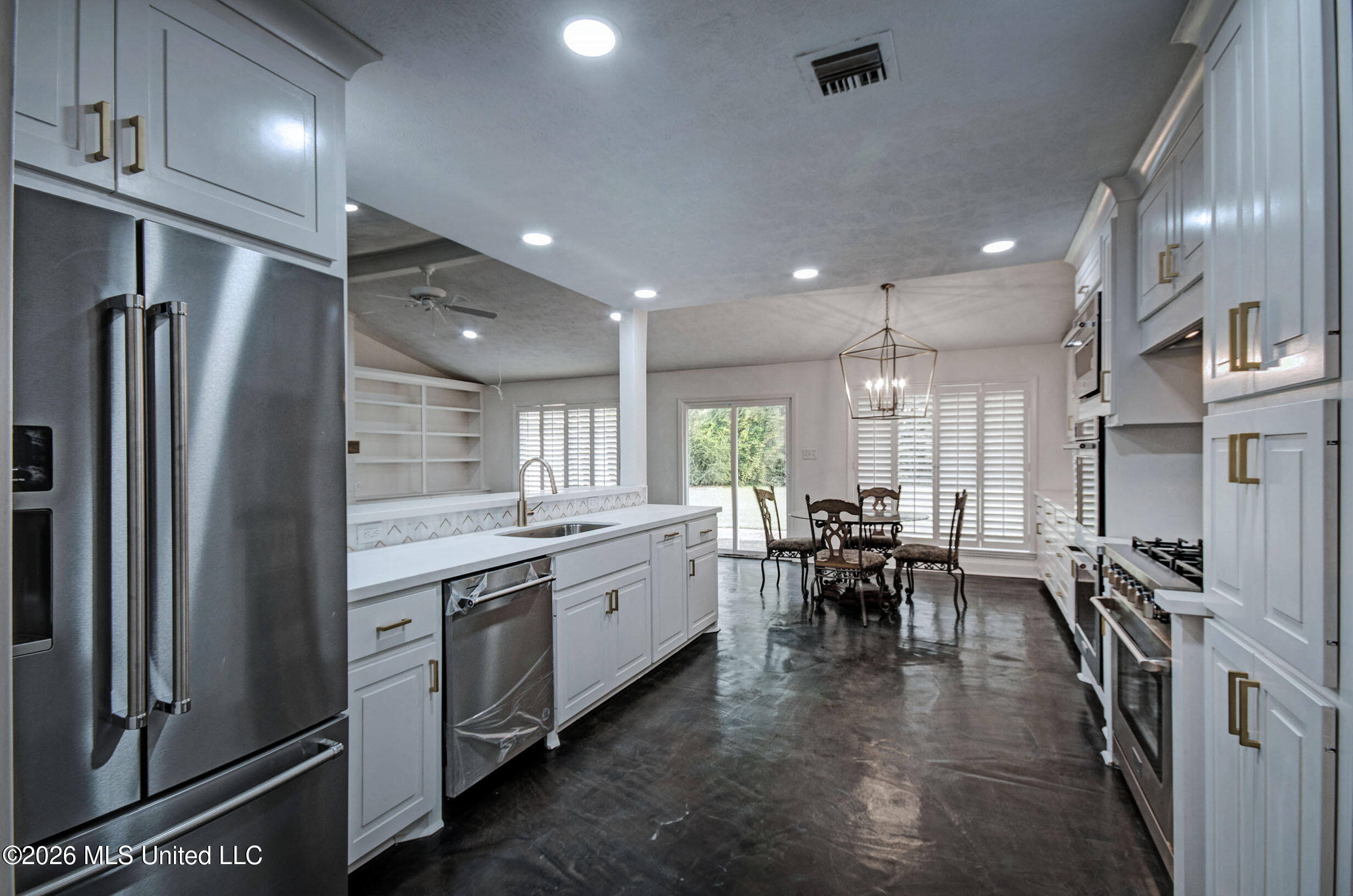 455 Armour Drive Property Photo 14
