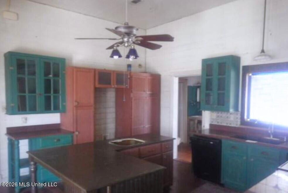 8950 Highway 35 S Property Photo 4