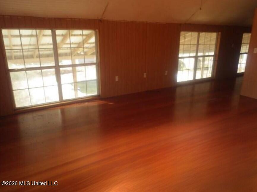 8950 Highway 35 S Property Photo 6