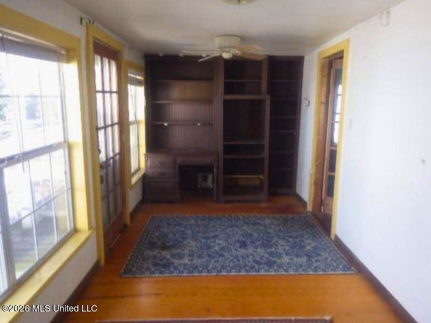 8950 Highway 35 S Property Photo 9