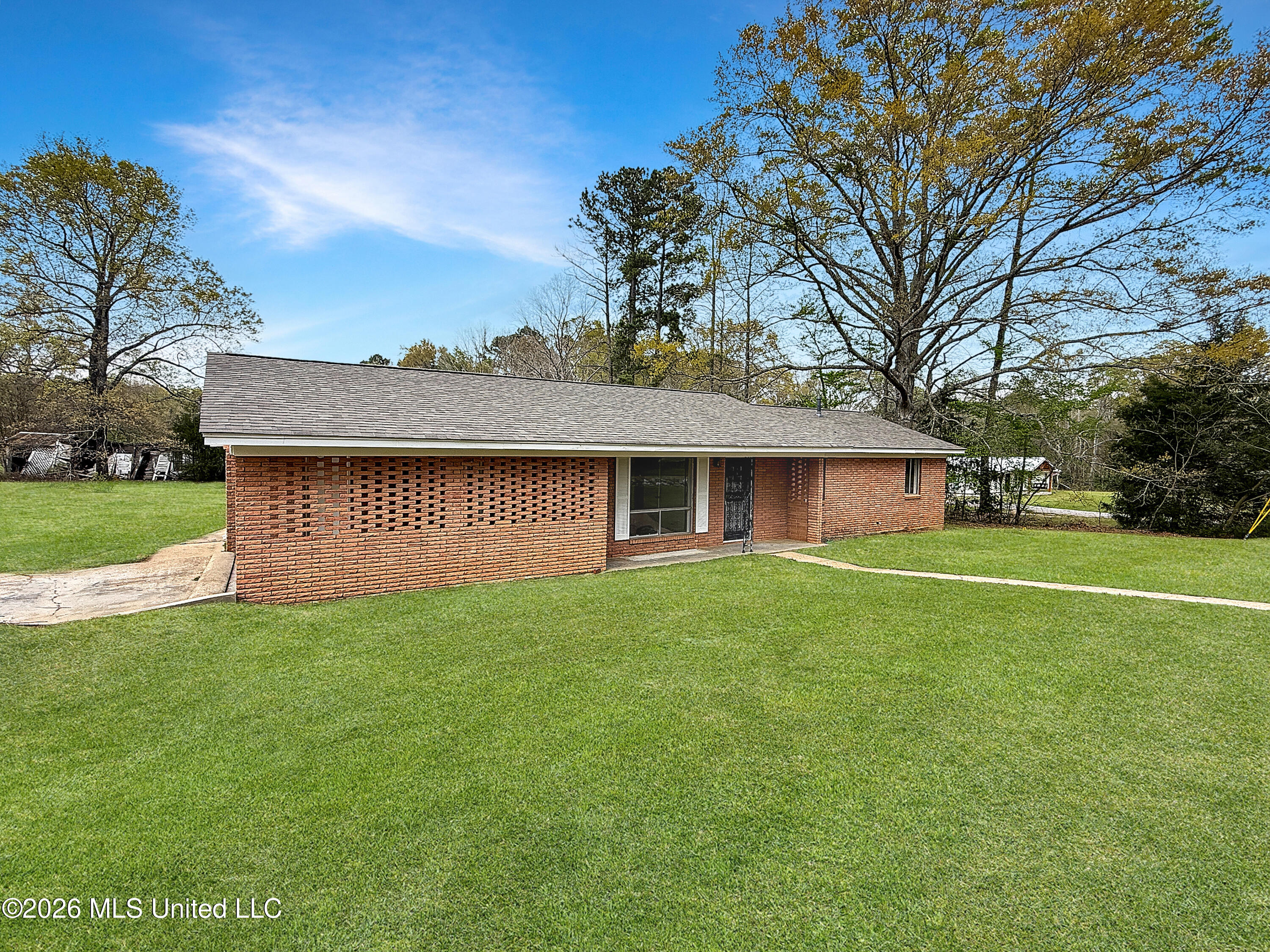 1231 Gunter Road Property Photo 2