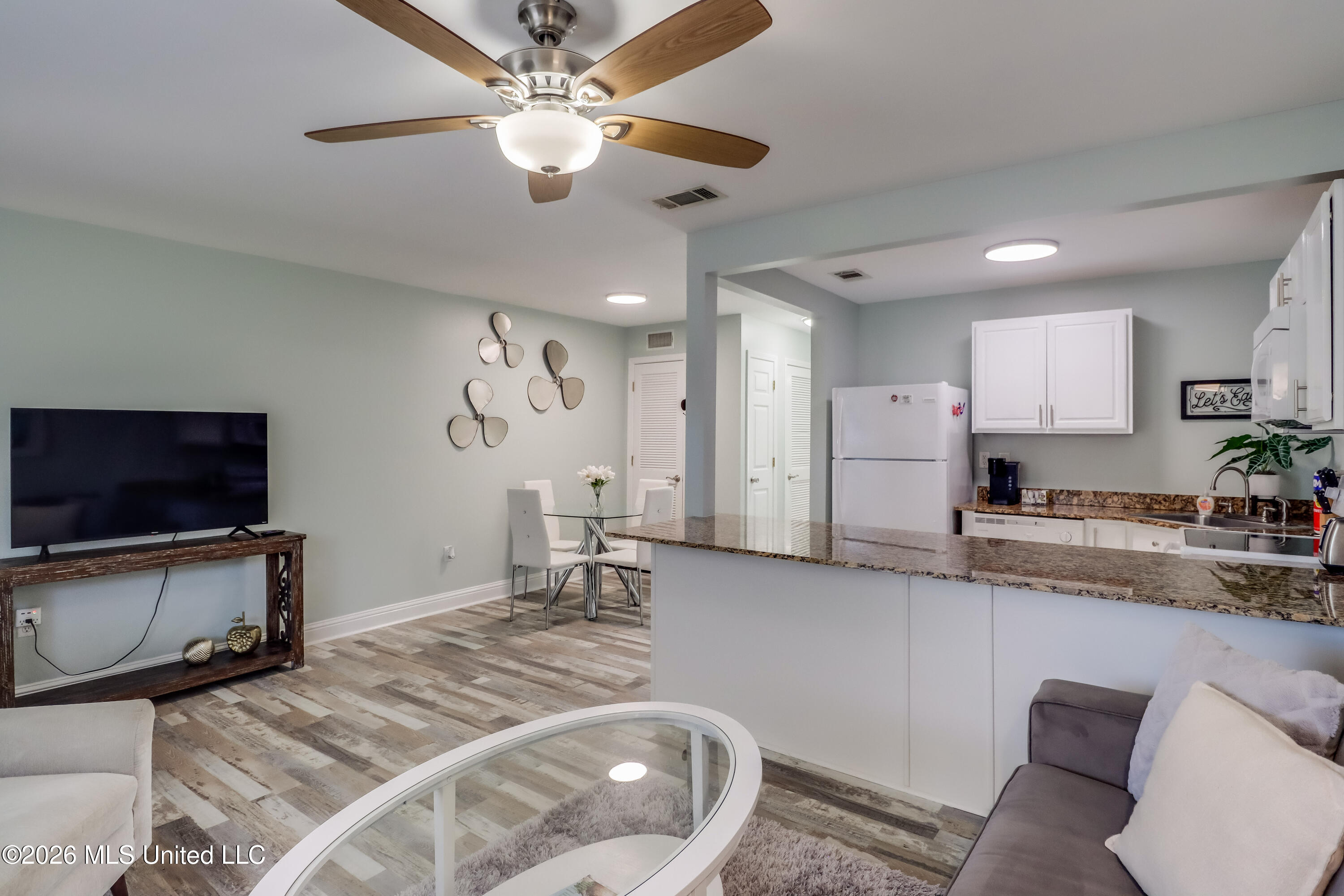 1664 Beach Boulevard Property Photo 5