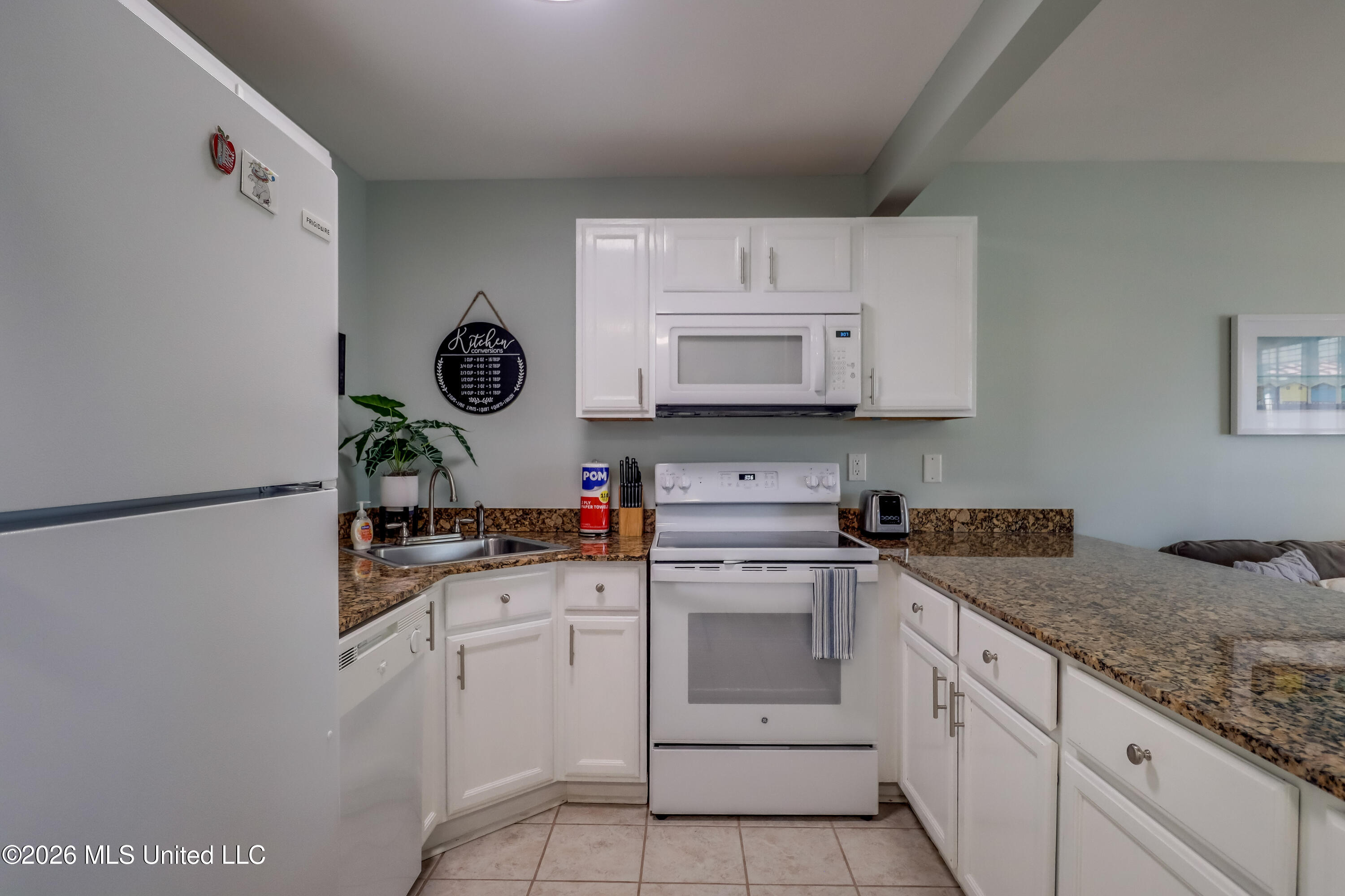 1664 Beach Boulevard Property Photo 6