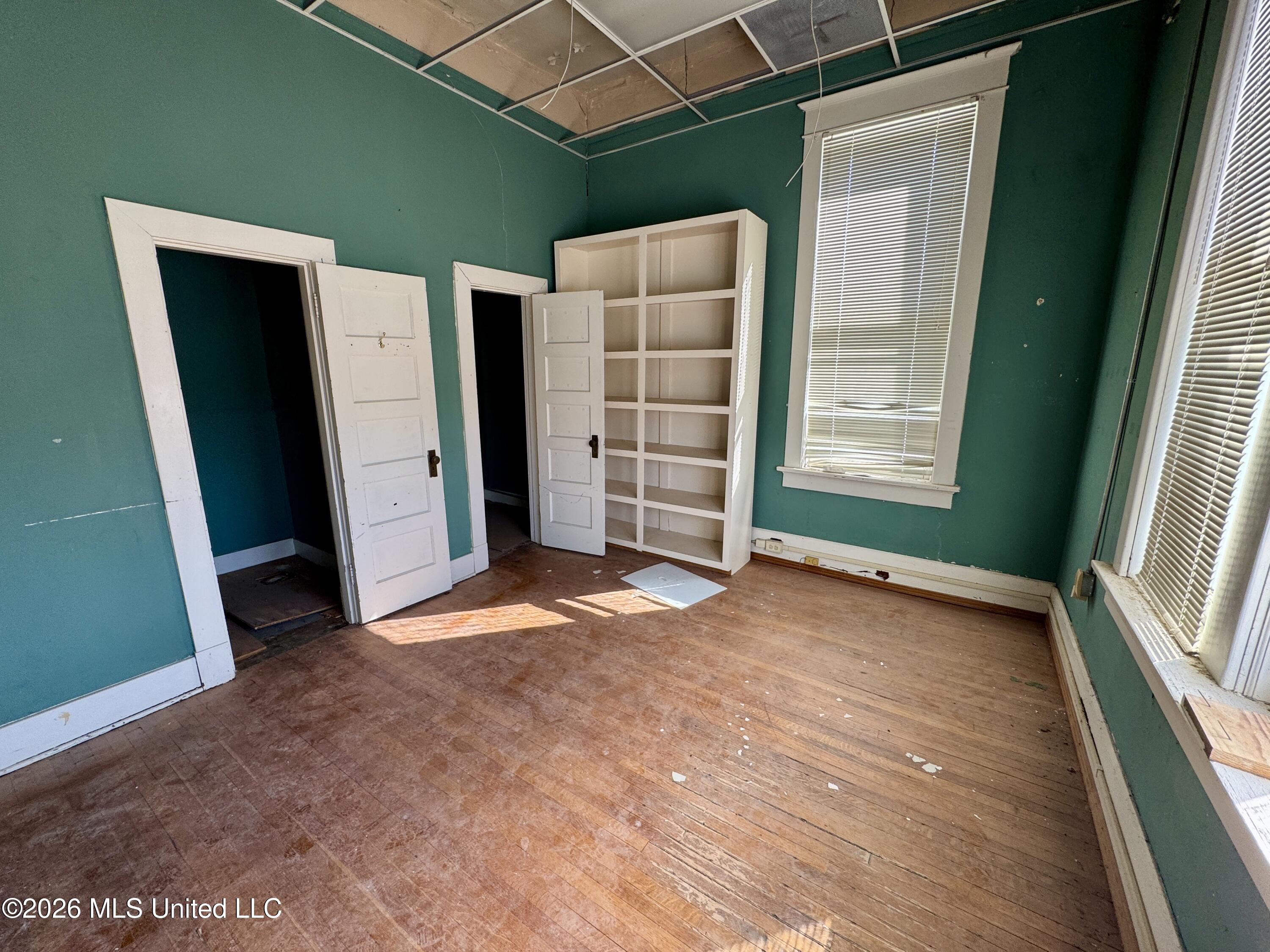 158 E College Avenue Property Photo 11