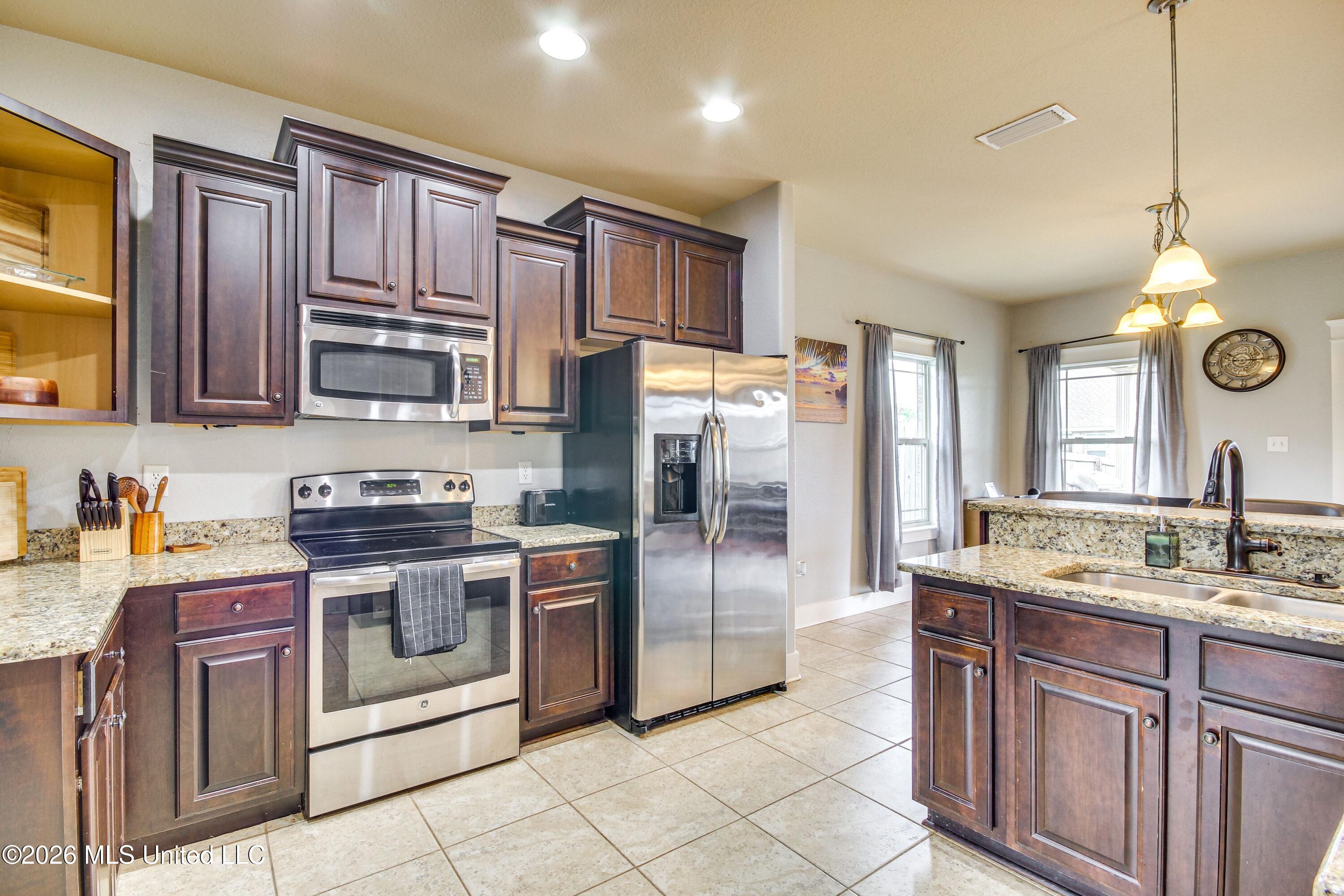 10280 Hutter Road Property Photo 7