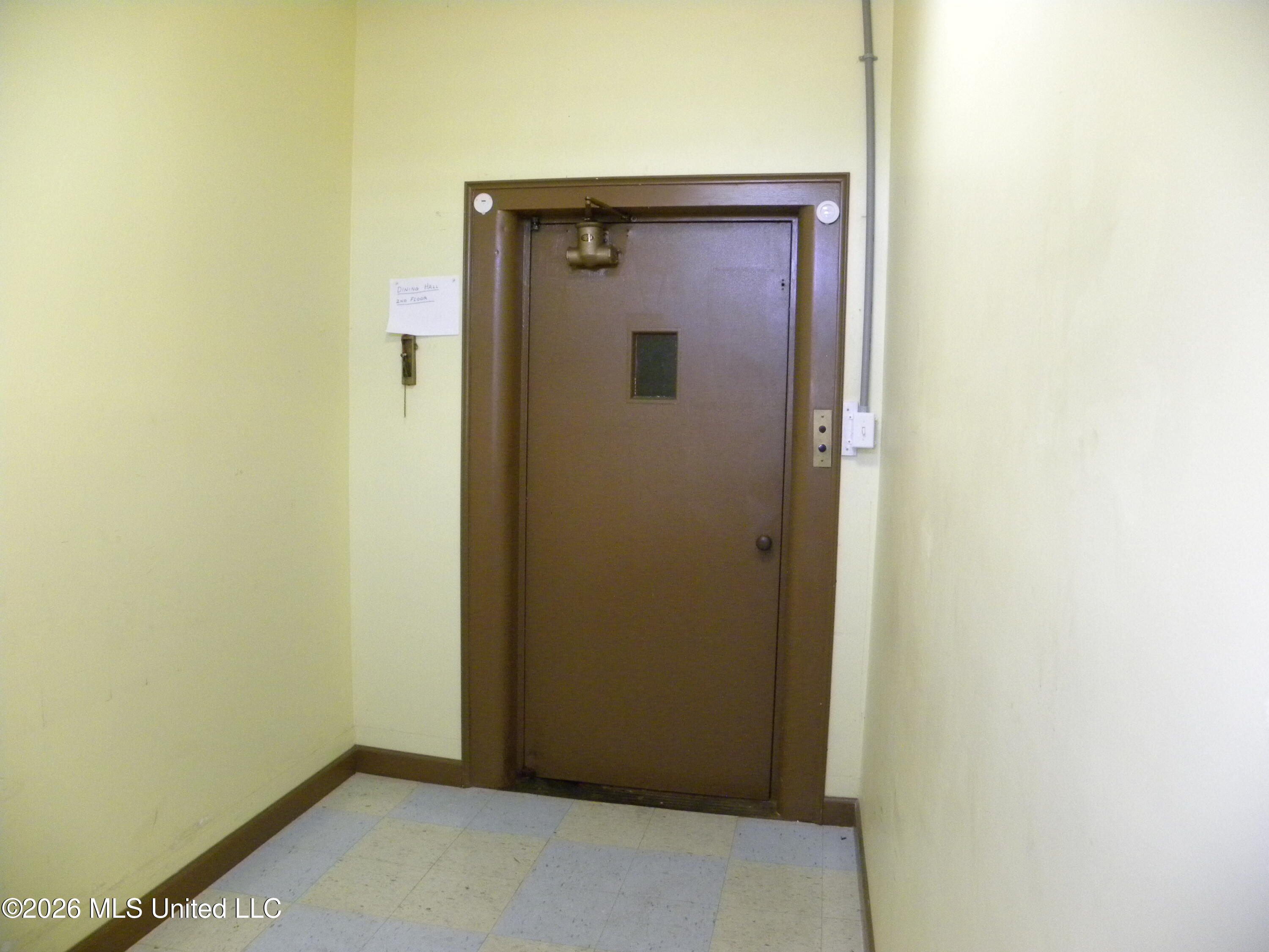 713 Howard Avenue Property Photo 6