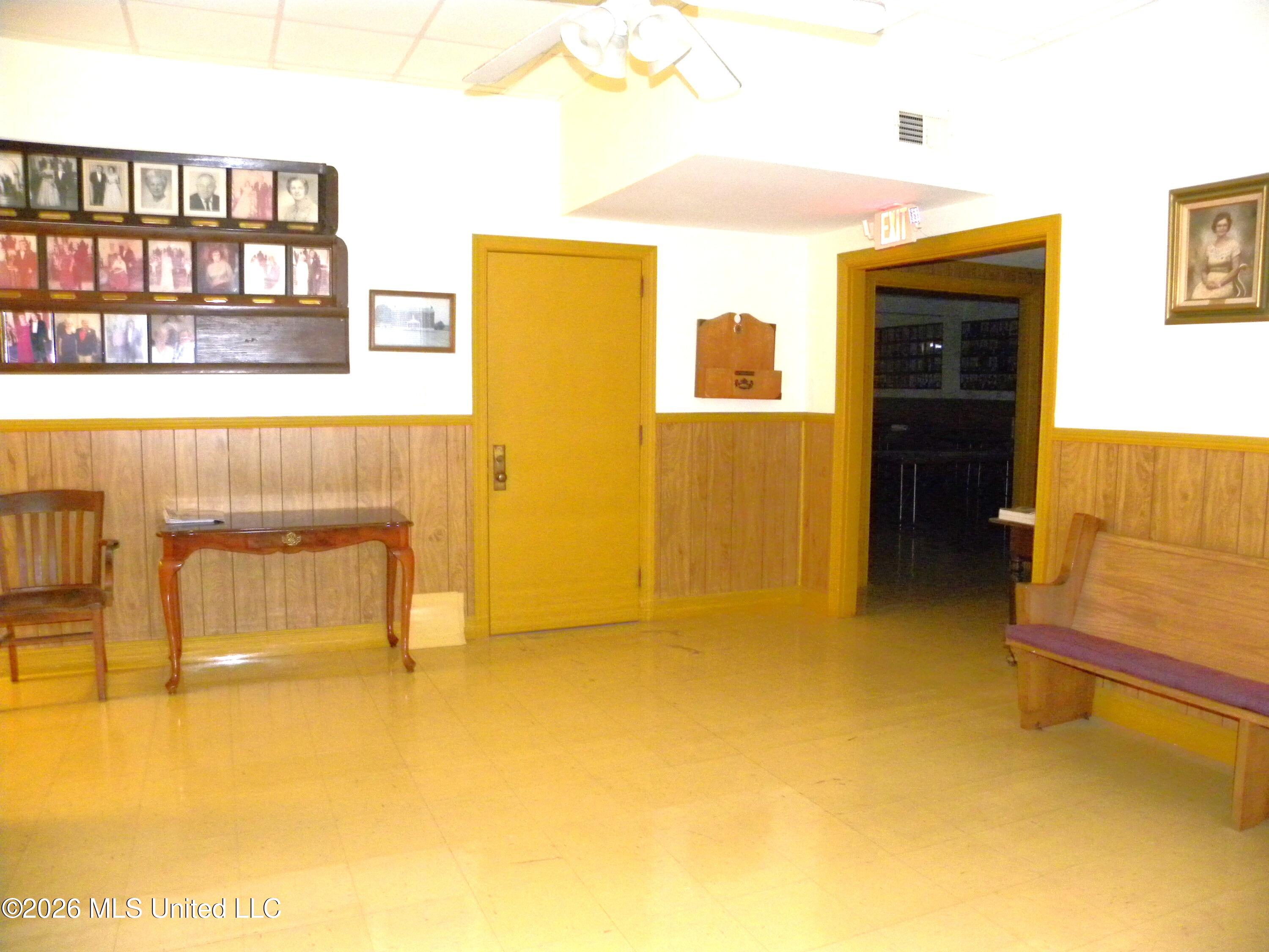 713 Howard Avenue Property Photo 8