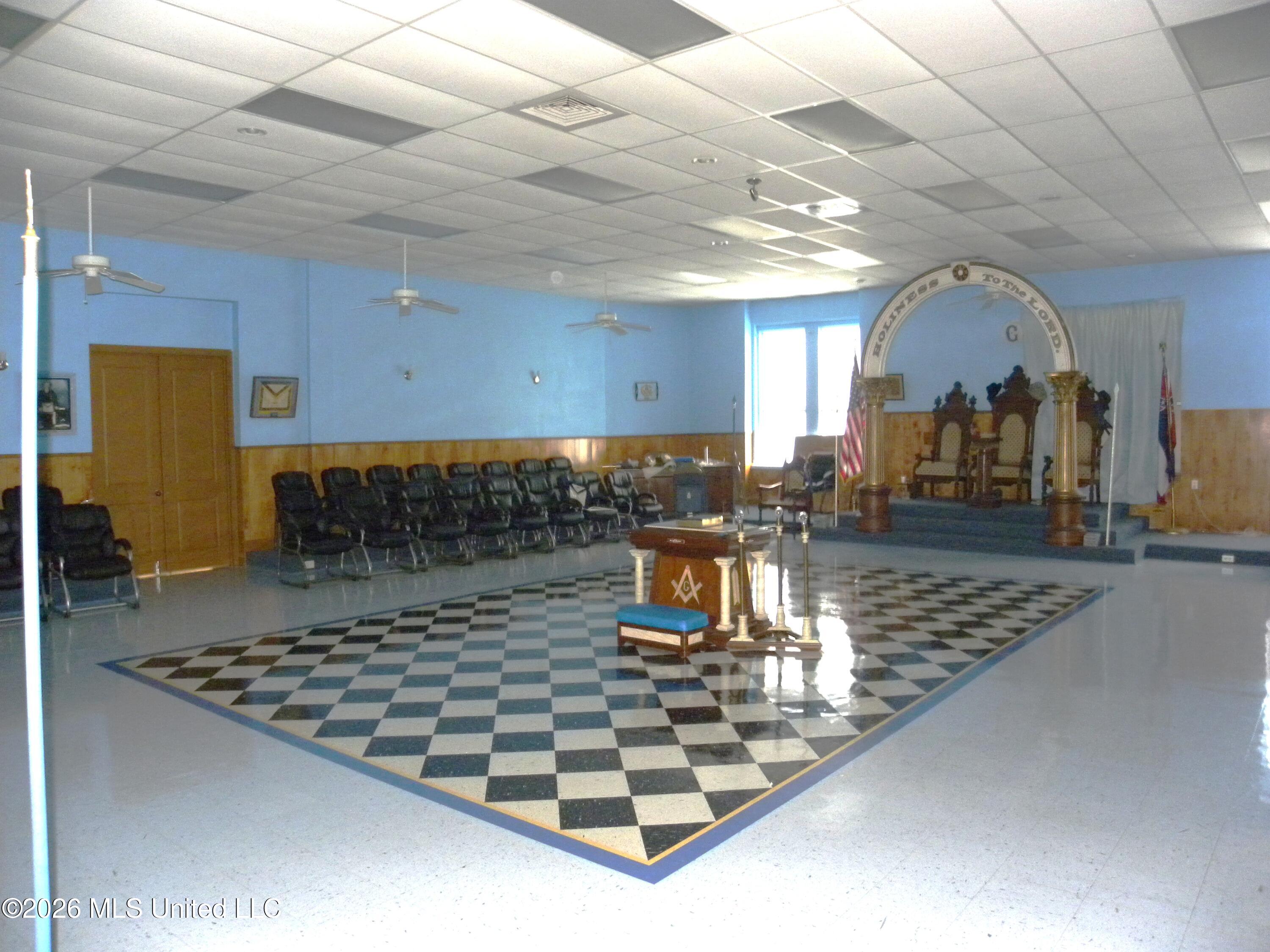 713 Howard Avenue Property Photo 31