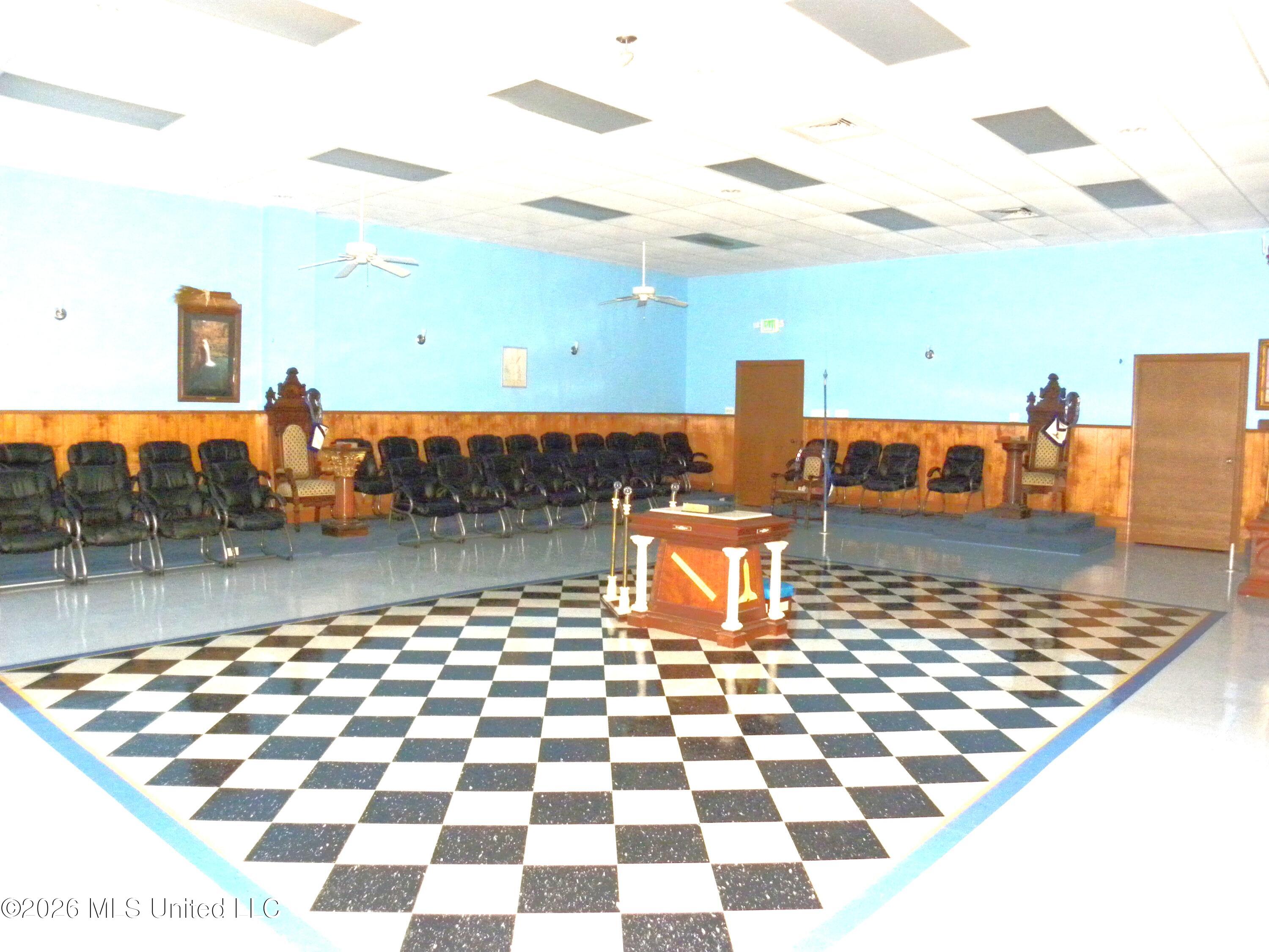 713 Howard Avenue Property Photo 33