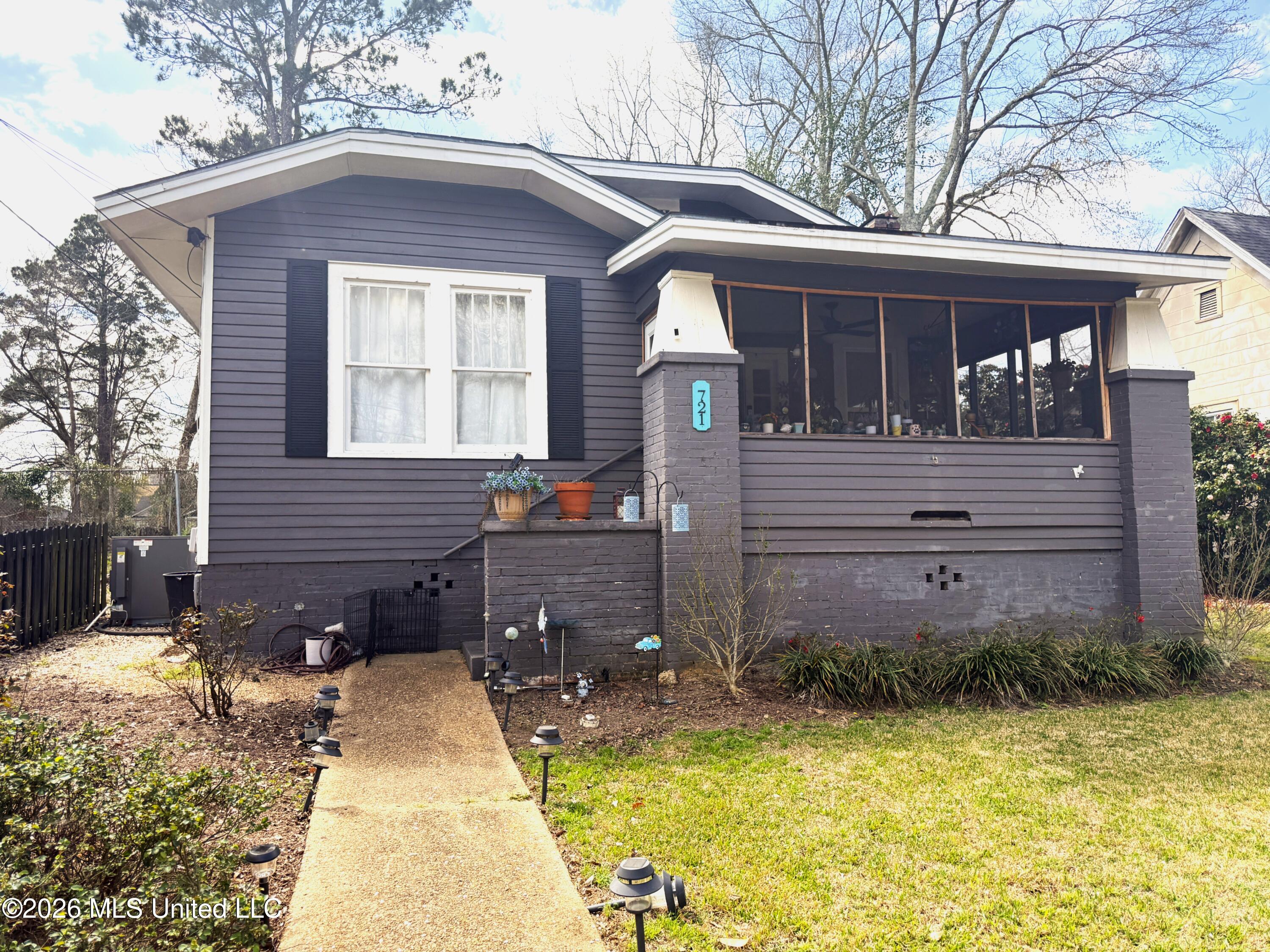 721 Minnesota Avenue Property Photo 2