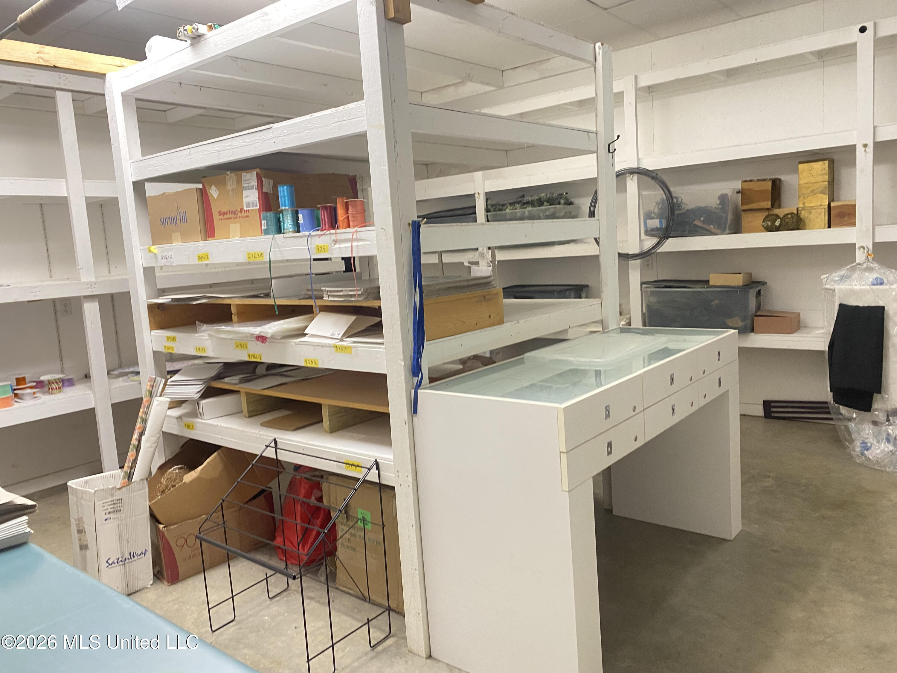150 E College Avenue Property Photo 6