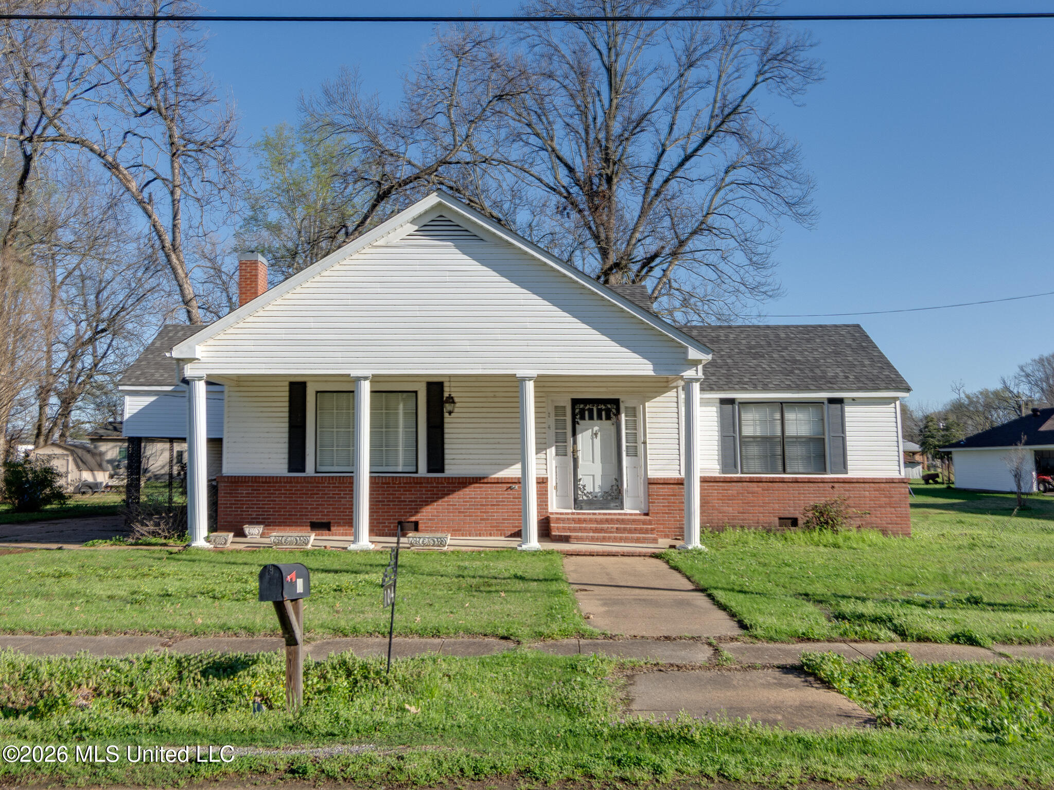 104 E South Avenue