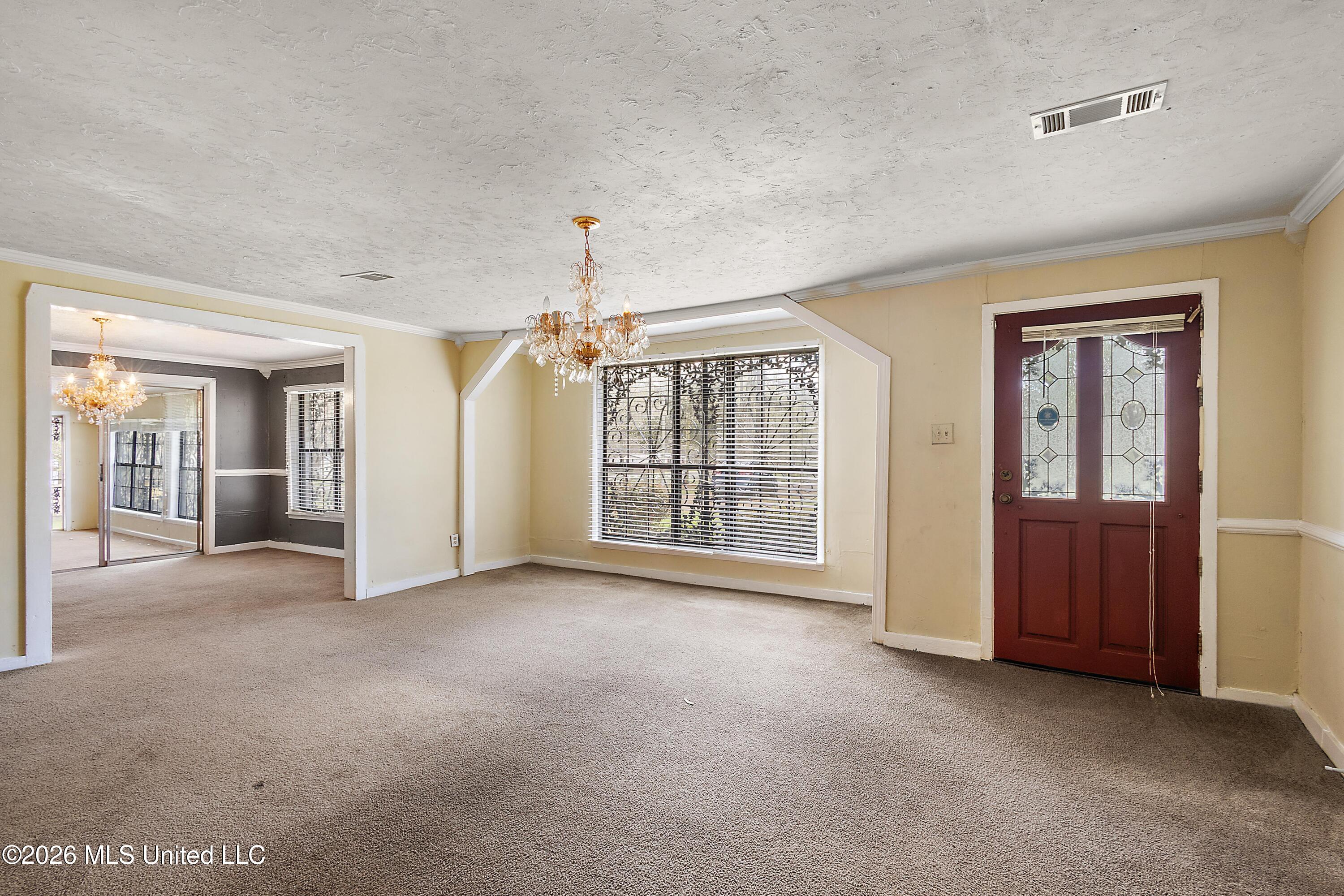 1409 Ross Circle Property Photo 2