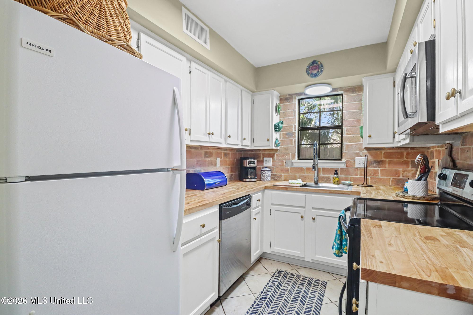 118 Sunridge Park Property Photo 14