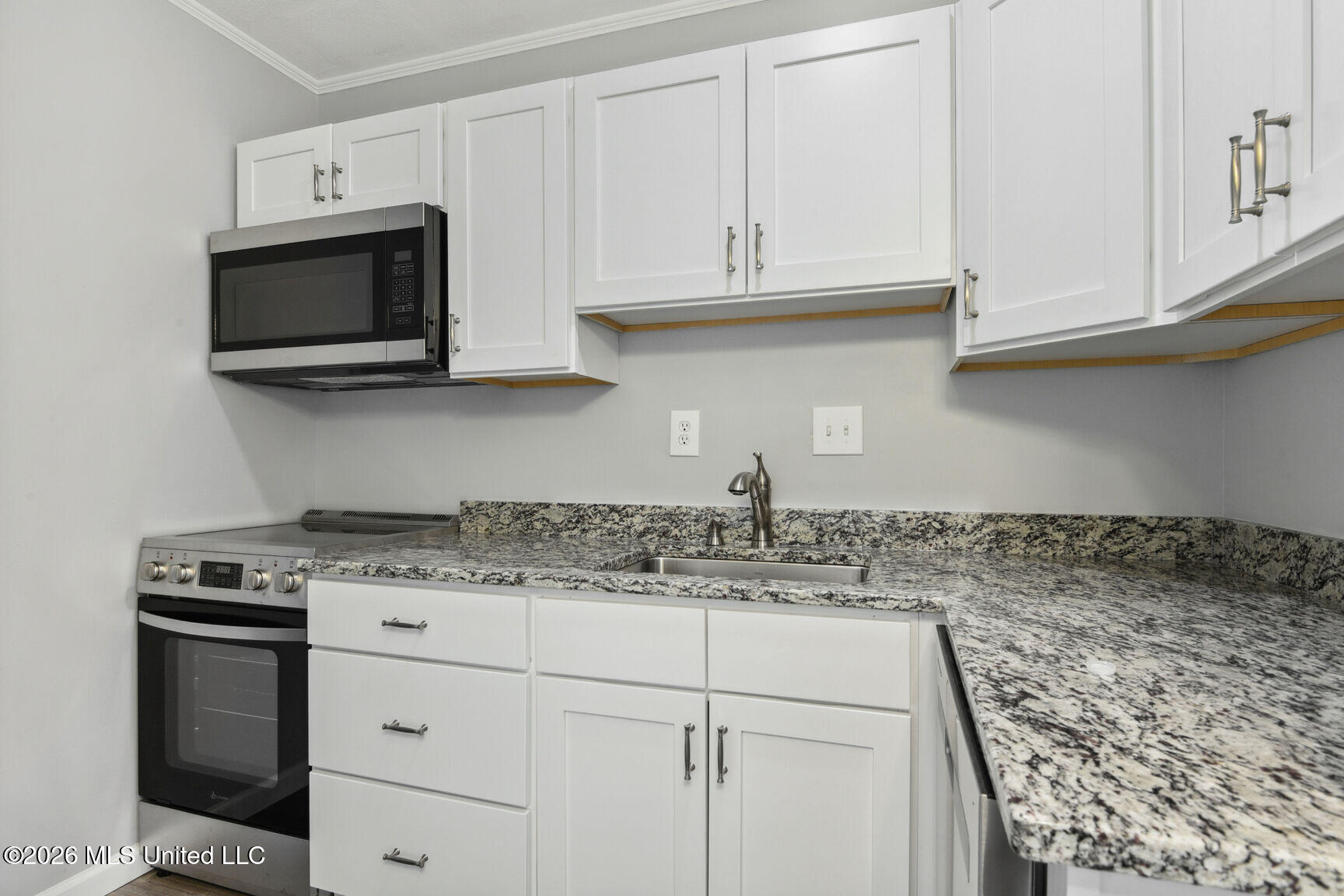 205 Lakeside Villa Property Photo 6